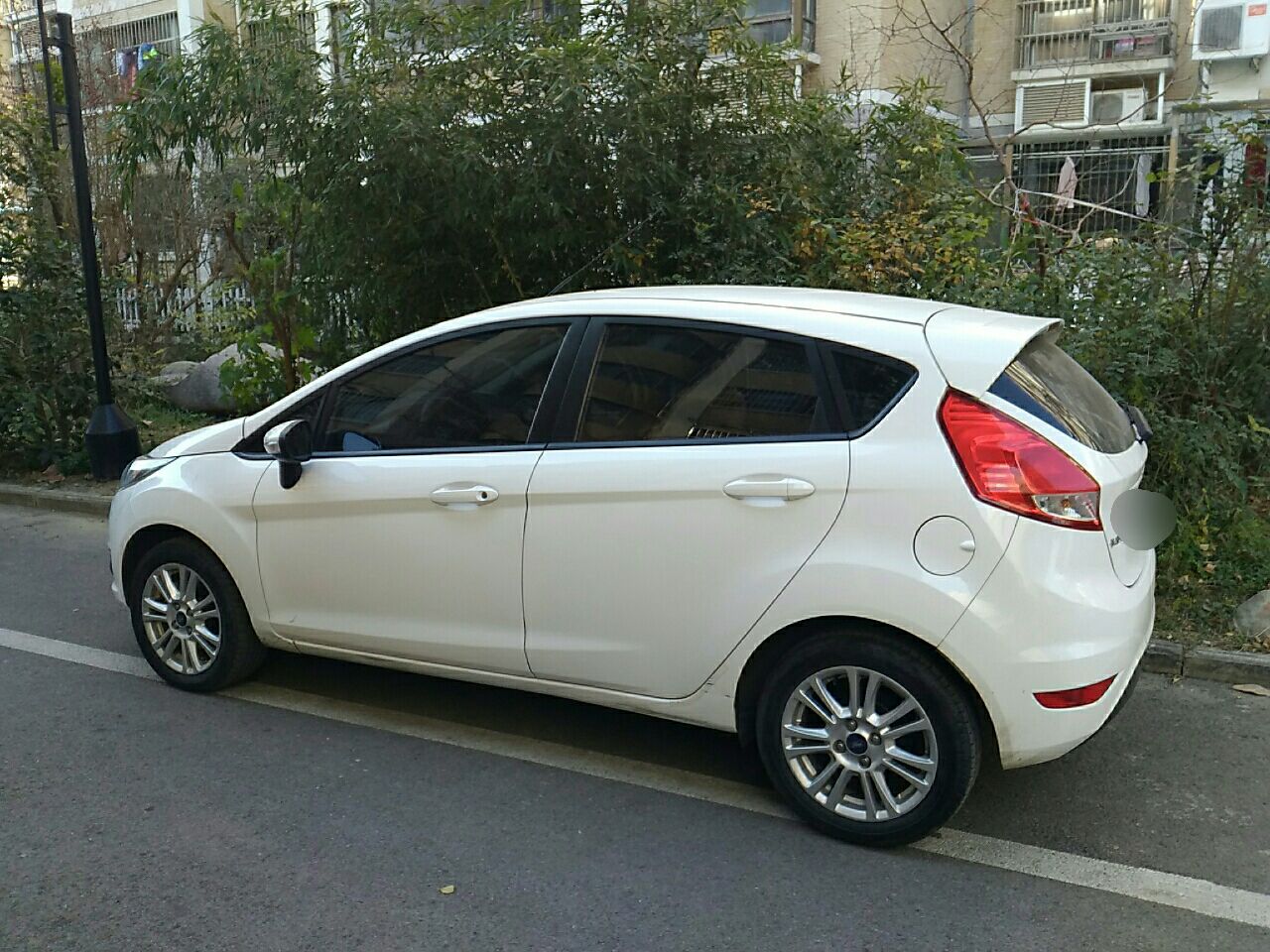 福特嘉年华两厢 2013款 1.5l 手动 两厢车 时尚型 (国Ⅳ)