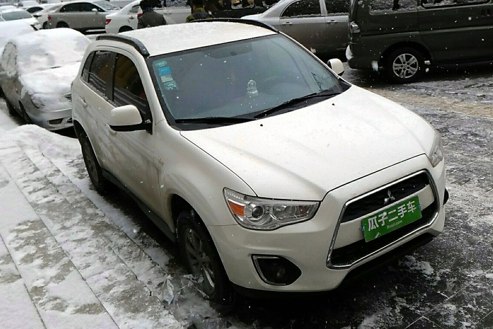 三菱劲炫asx 2013款 2.0l cvt两驱豪华版