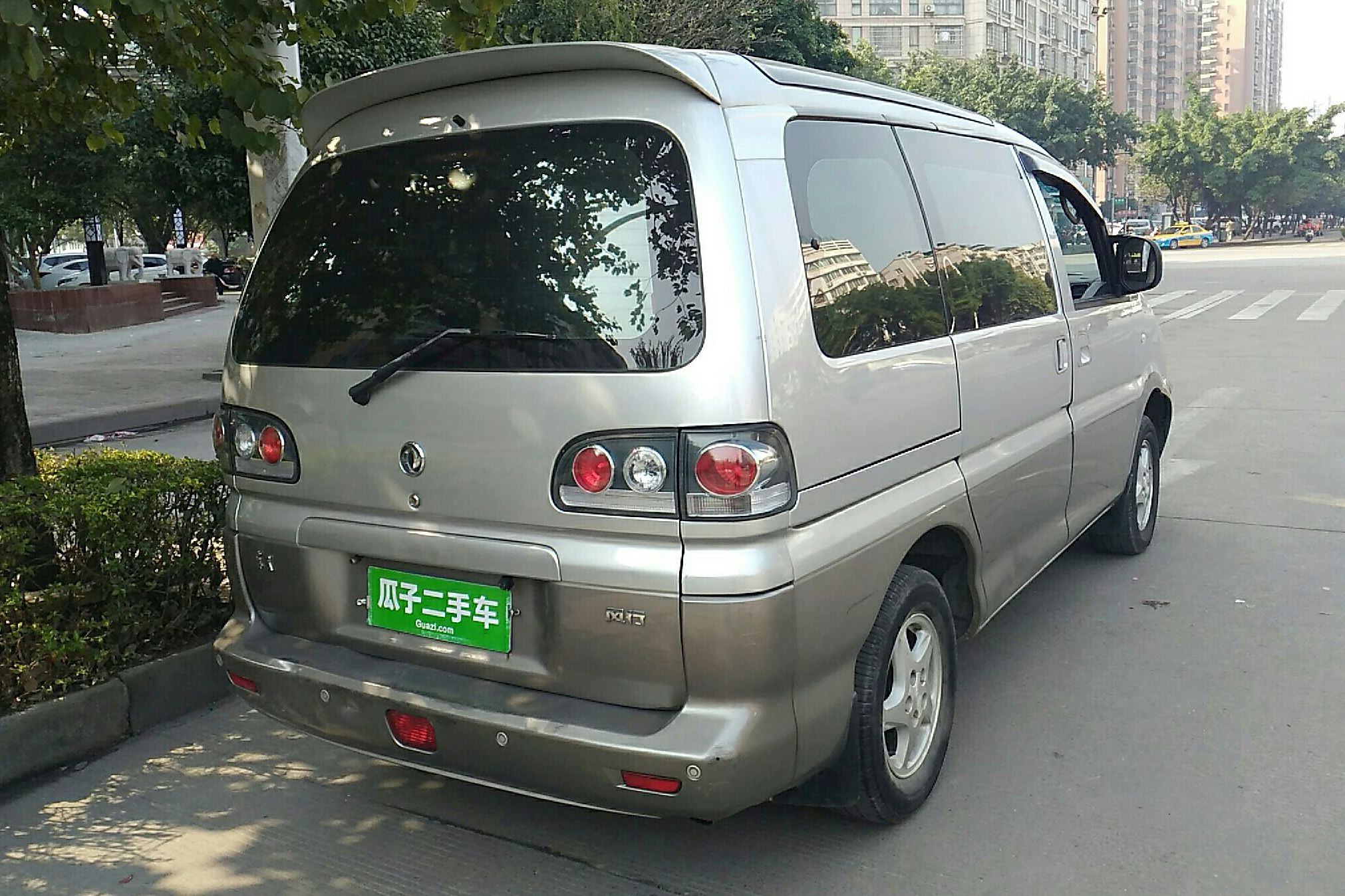 东风风行菱智 2011款 1.9t 短轴标准版