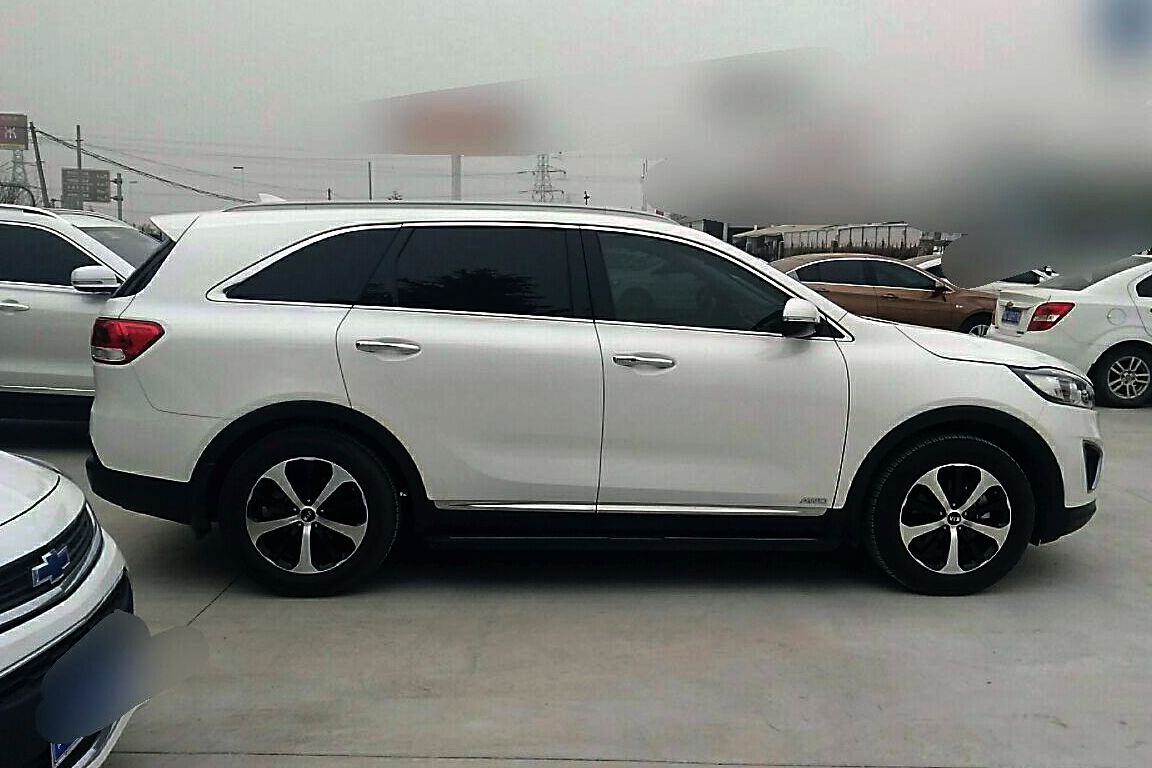 起亚索兰托l 2015款 索兰托l 2.4l 汽油4wd精英版 7座 国v(进口)