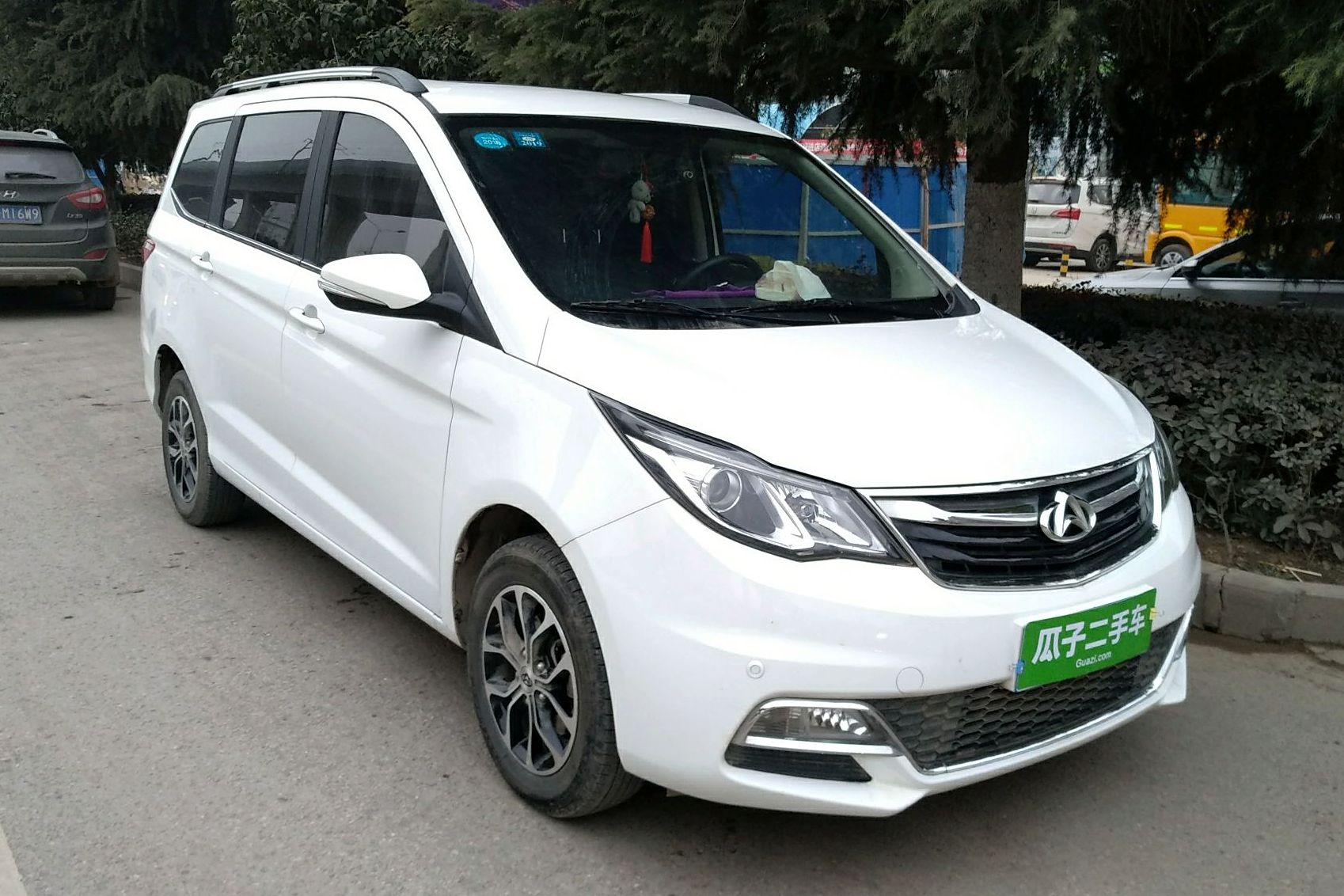 长安商用欧尚 2016款 1.5l 手动豪华型6座