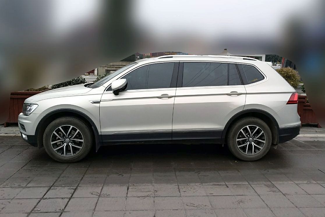 大众途观l 2017款 330tsi 自动两驱豪华版