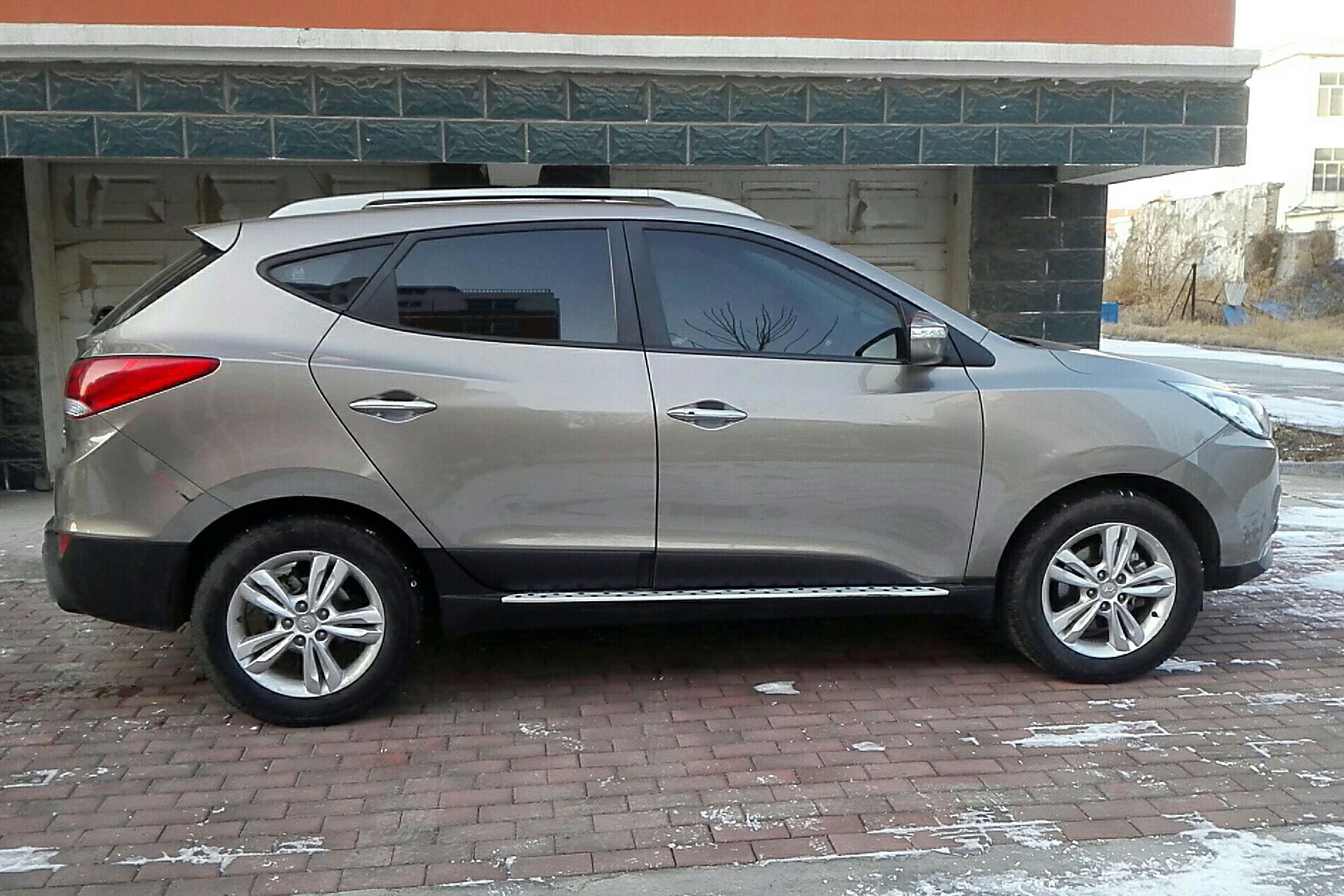 现代ix35 2013款 2.0l 自动两驱智能型gls 国v