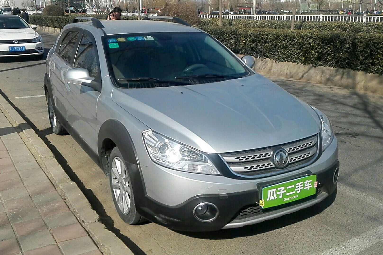 东风风神h30 2013款 cross 1.6l 手动尊尚型