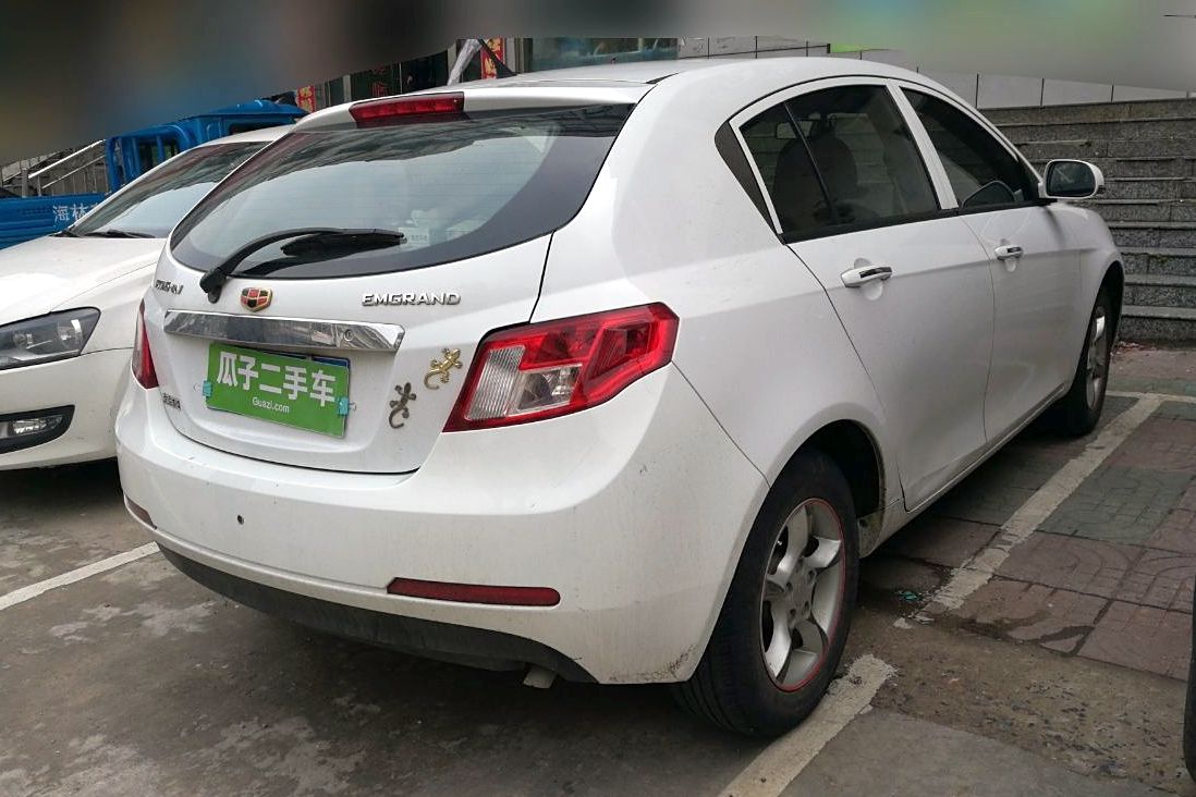 吉利经典帝豪 2013款 两厢 1.5l 手动进取型