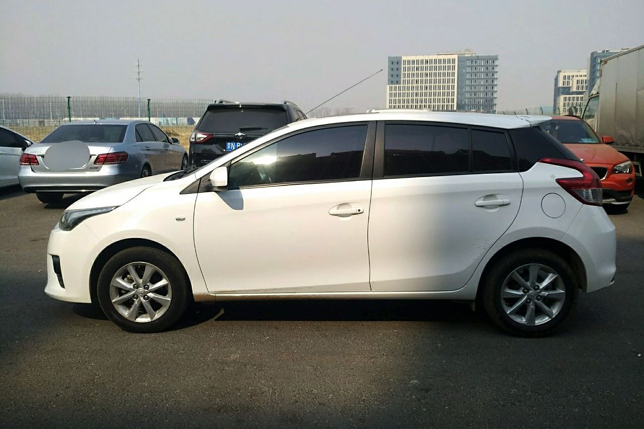 丰田yaris l 致炫 2015款 1.5g 自动炫动天窗特别版