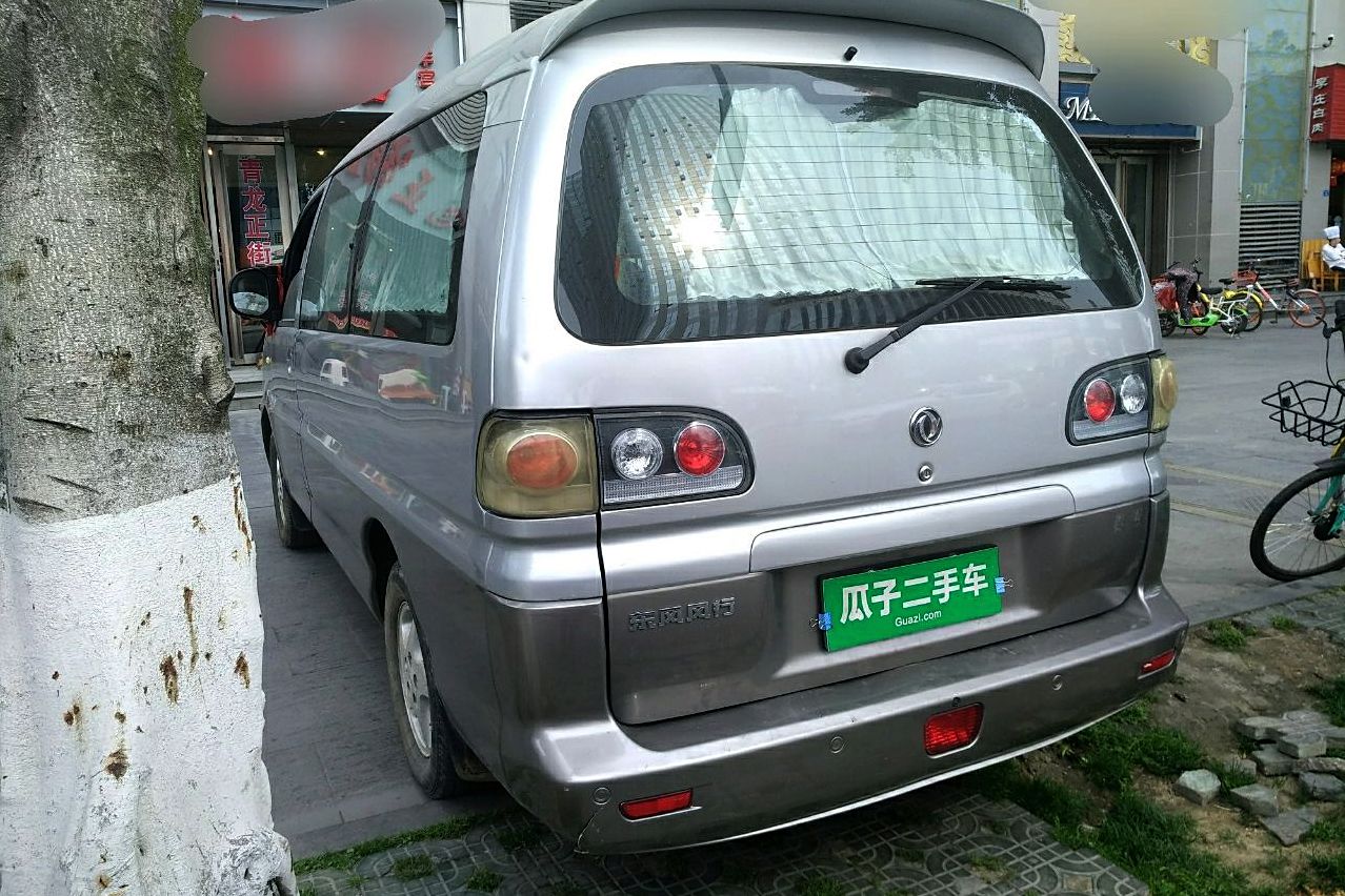 东风风行 菱智 2011款 q3 2.0l 7座长轴舒适版