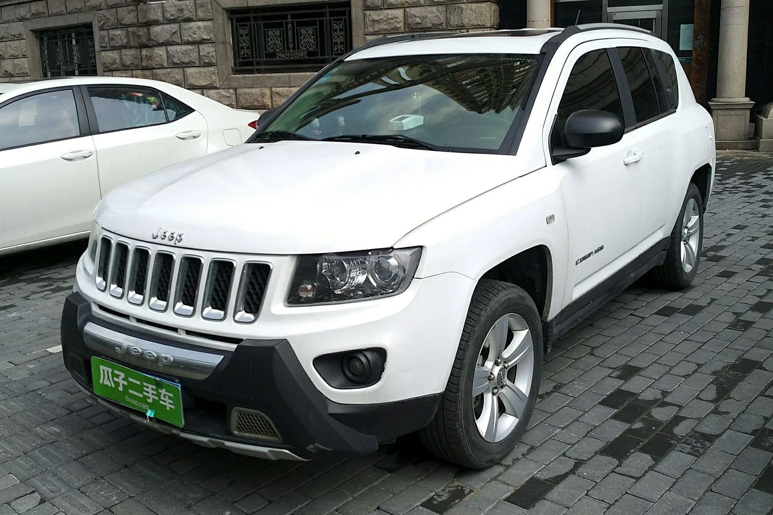 jeep指南者 2015款 2.0l 两驱运动版(进口)