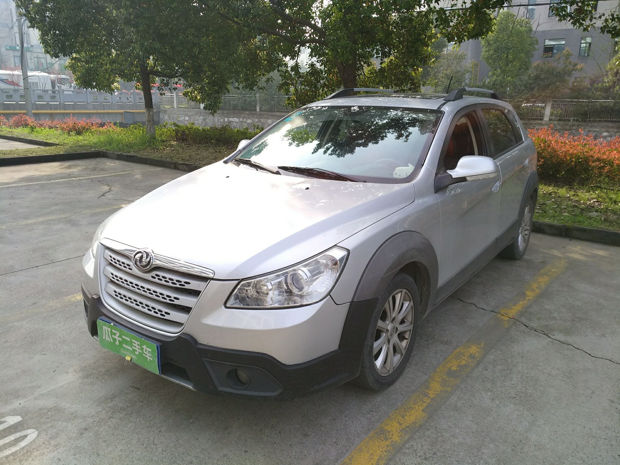 东风风神h30 2011款 cross 1.6l 手动尊逸型