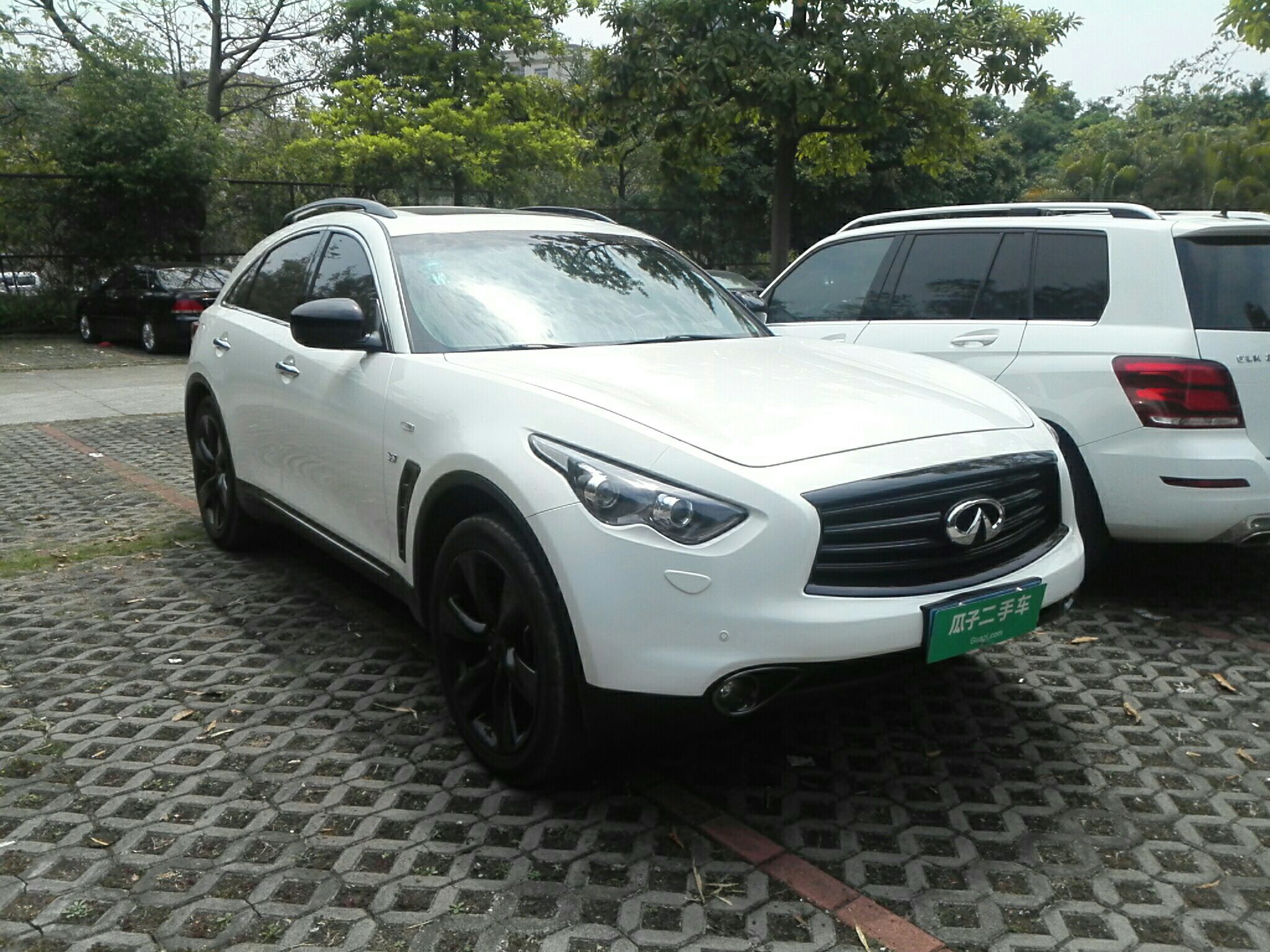 英菲尼迪qx70 [进口] 2015款 3.7l 自动 四驱 绝影版