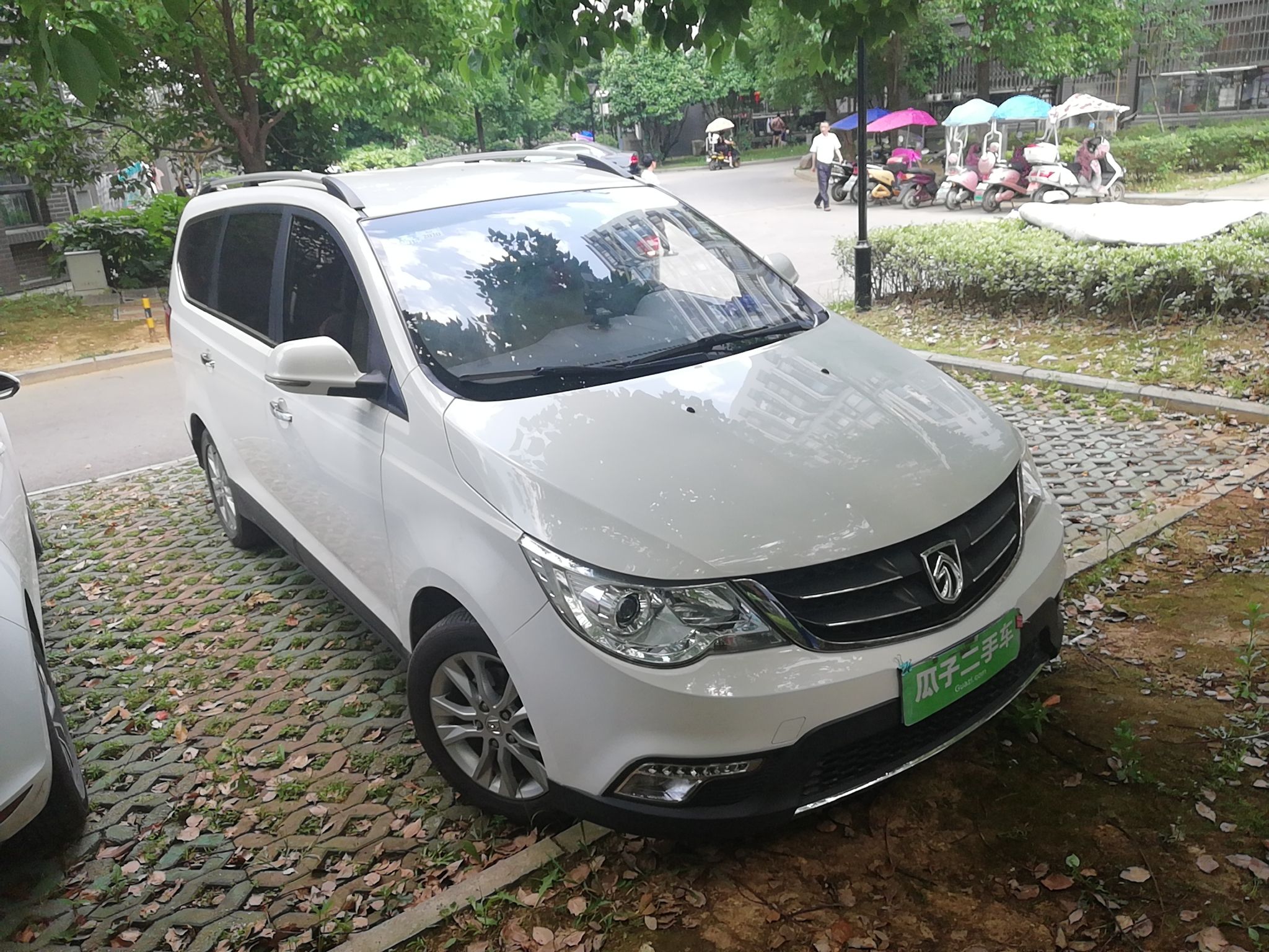 宝骏730 2015款 1.8l 手动舒适esp版 7座