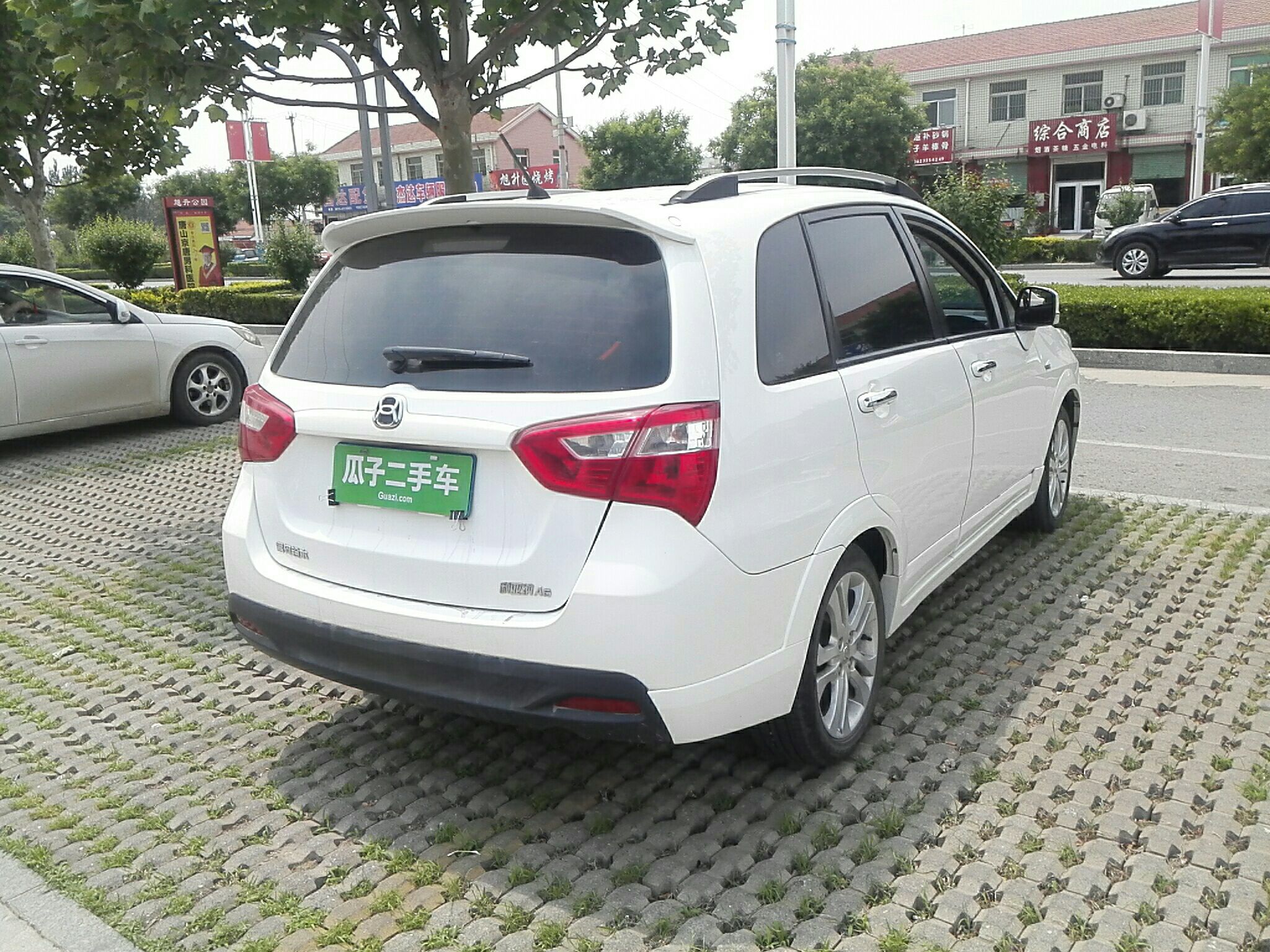 铃木利亚纳a6 2015款 两厢 1.4l 手动畅想型