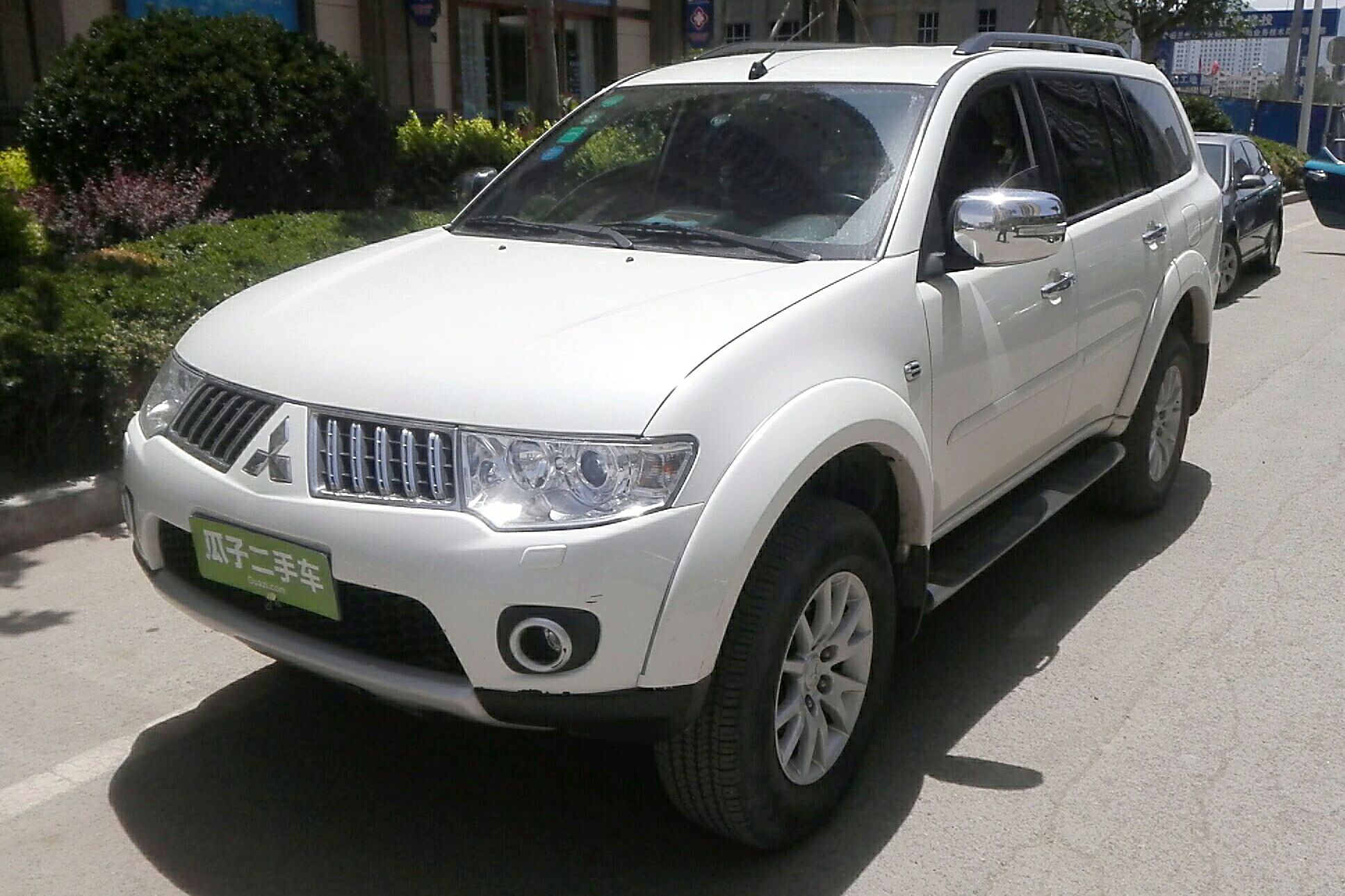 三菱 帕杰罗·劲畅 2011款 3.0l 运动导航版(进口)
