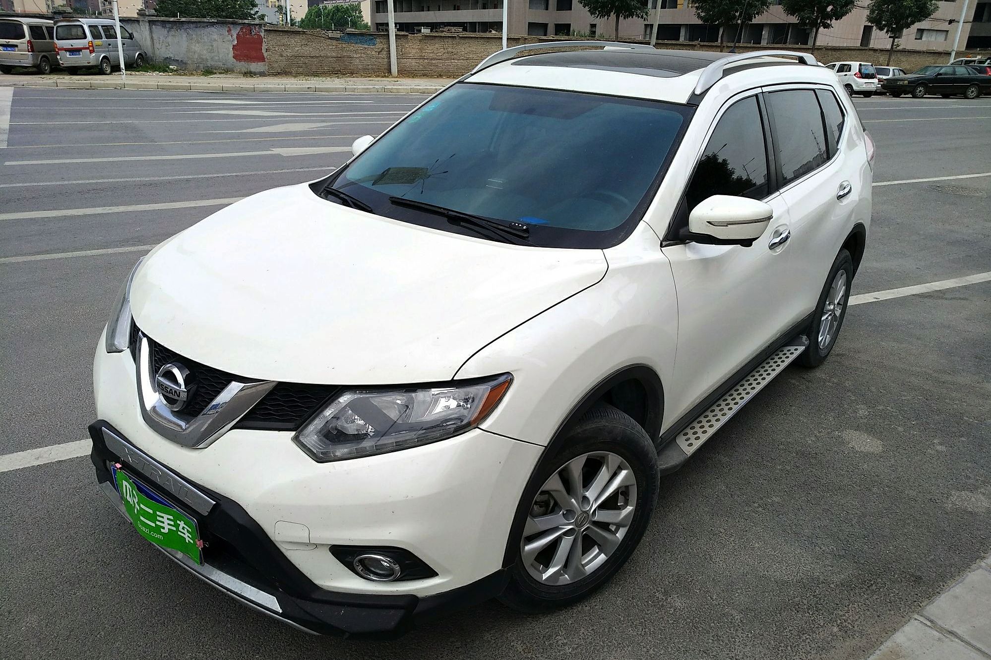 【郑州】日产 奇骏 2015款 2.0l cvt舒适max版 2wd_车