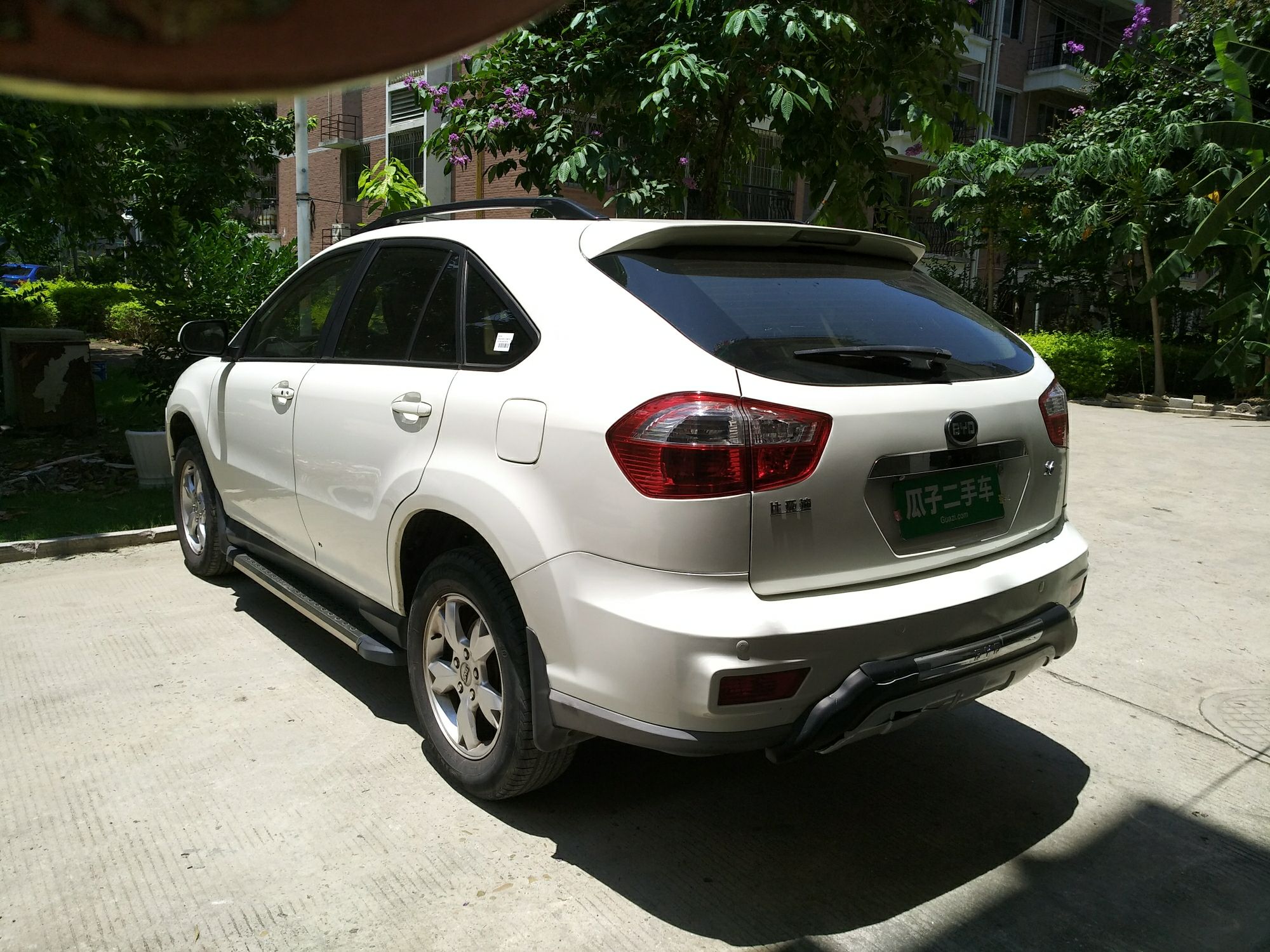 比亚迪s6 2013款 劲悦版 2.0l 手动尊贵型 5座