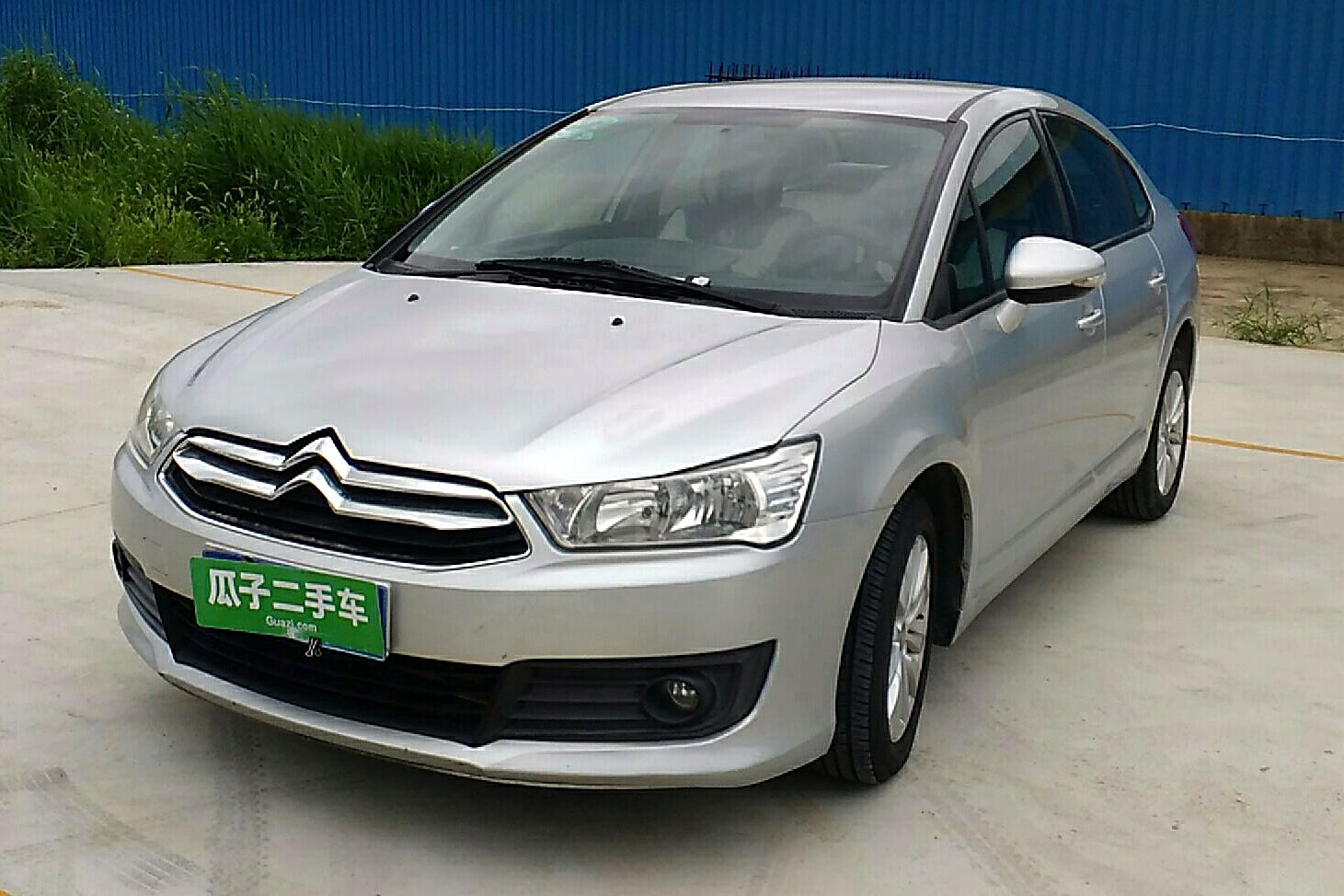 雪铁龙 世嘉 2012款 三厢 1.6l 手动品尚型