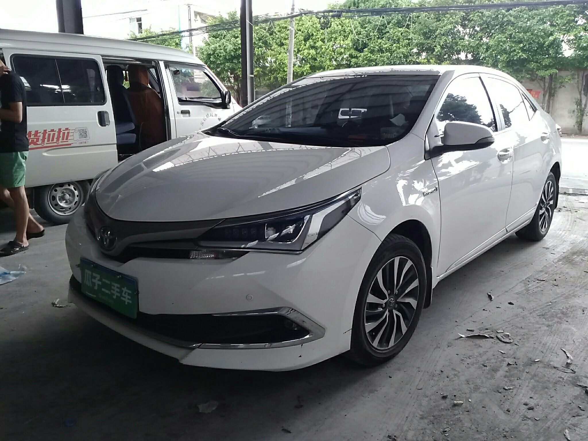 丰田 卡罗拉 2016款 双擎 1.8l cvt精英版