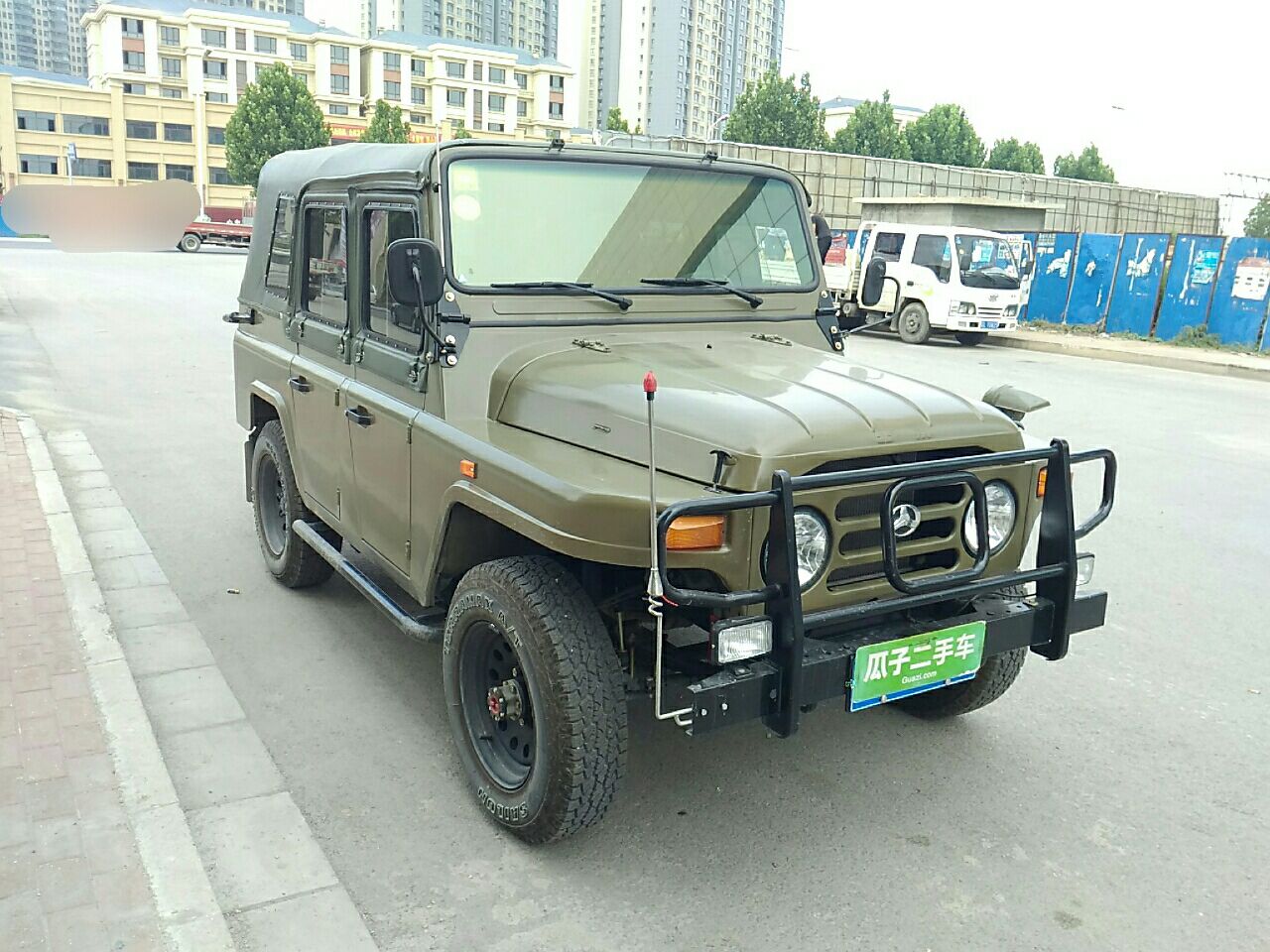 北汽制造北京212 2016款 2.0l 手动 四驱 三角门版豪华型 (国Ⅴ)