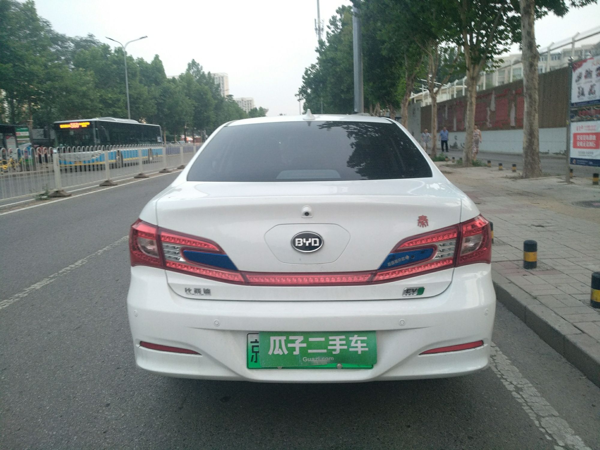 比亚迪 2016款 秦ev300 尊贵型