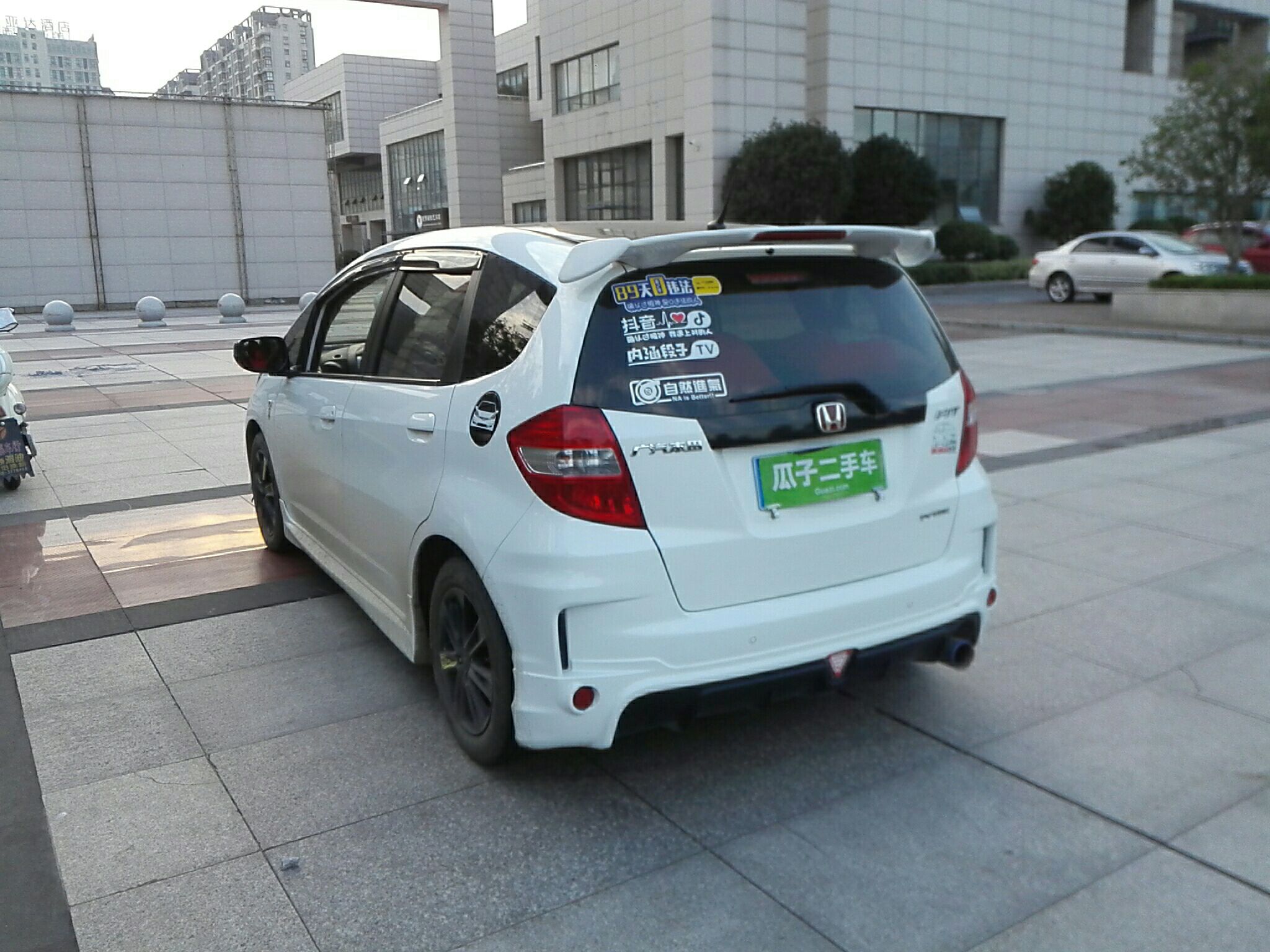 5l 自动 两厢轿车 豪华型 (国Ⅳ)