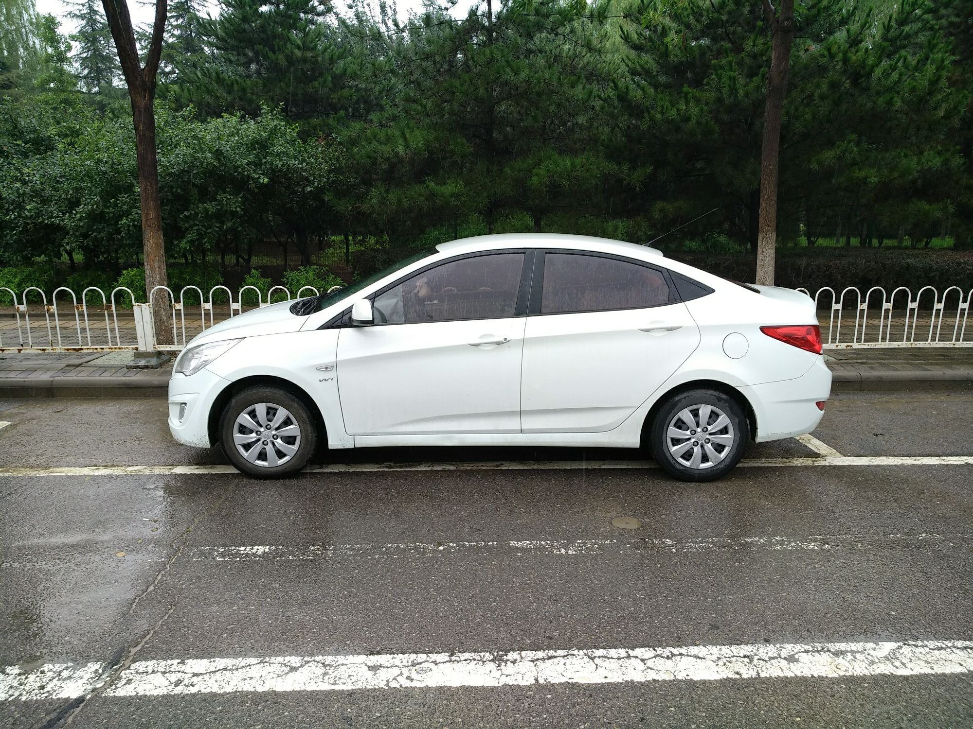 北京二手现代 瑞纳 2013款 三厢 1.4l 自动标准型gl