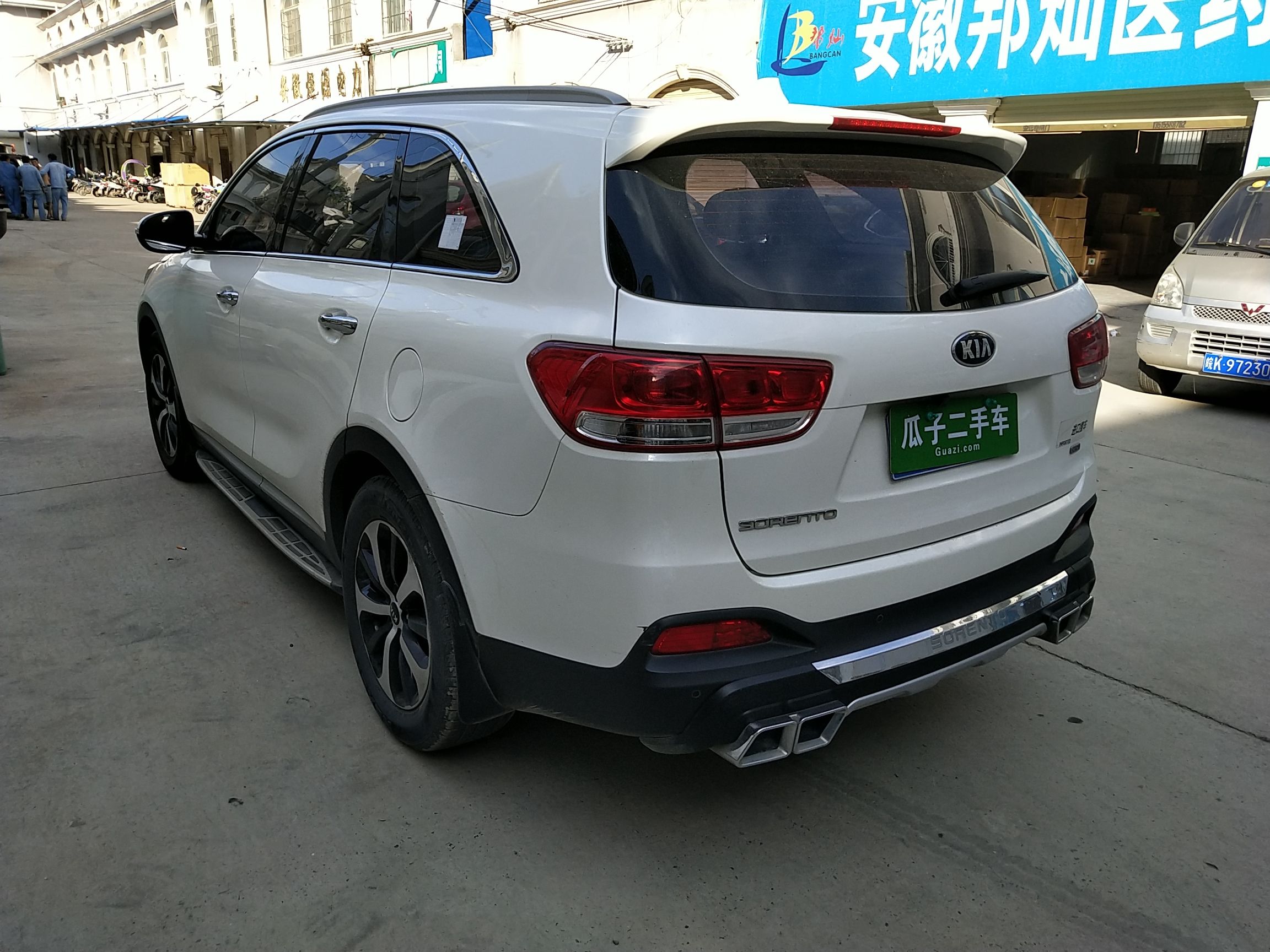 起亚2015款 索兰托l 2.4l 汽油2wd运动版 5座 国iv(进口)