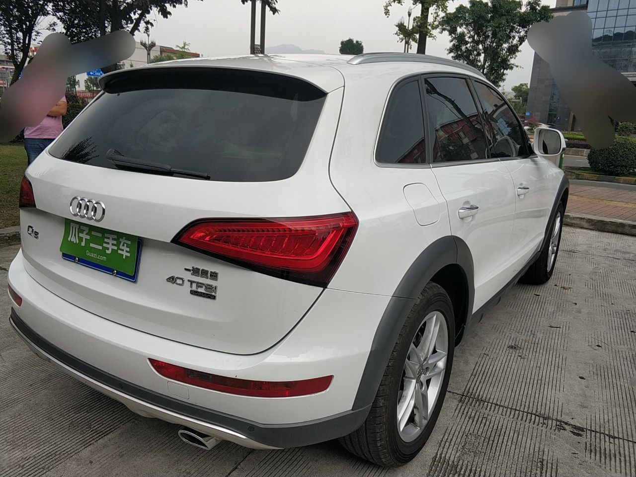 奥迪q5 2018款 典藏版 40 tfsi 技术型