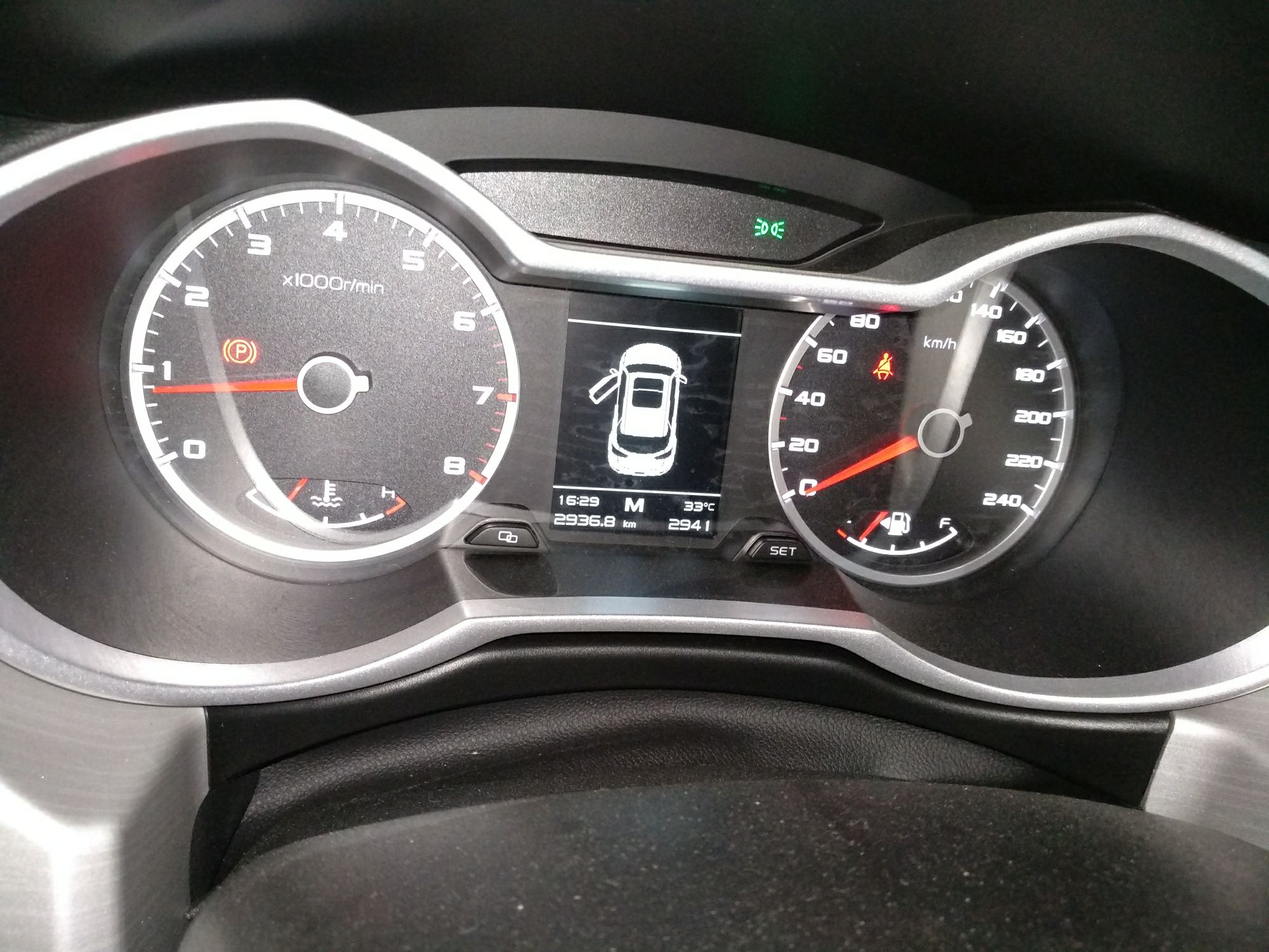 吉利 博越 2018款 2.0l 手动两驱智雅型