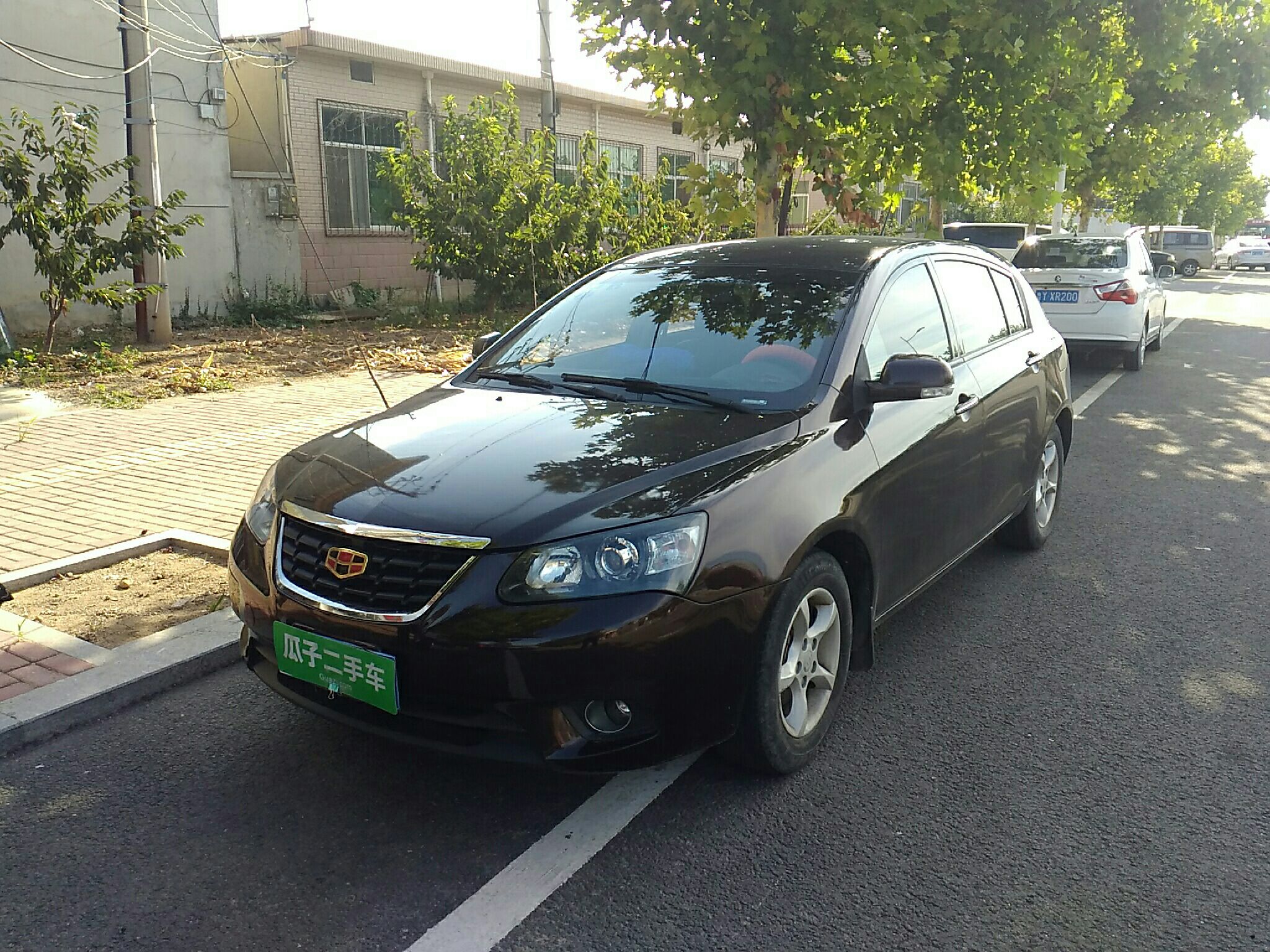 吉利 经典帝豪 2013款 两厢 1.5l 手动进取型