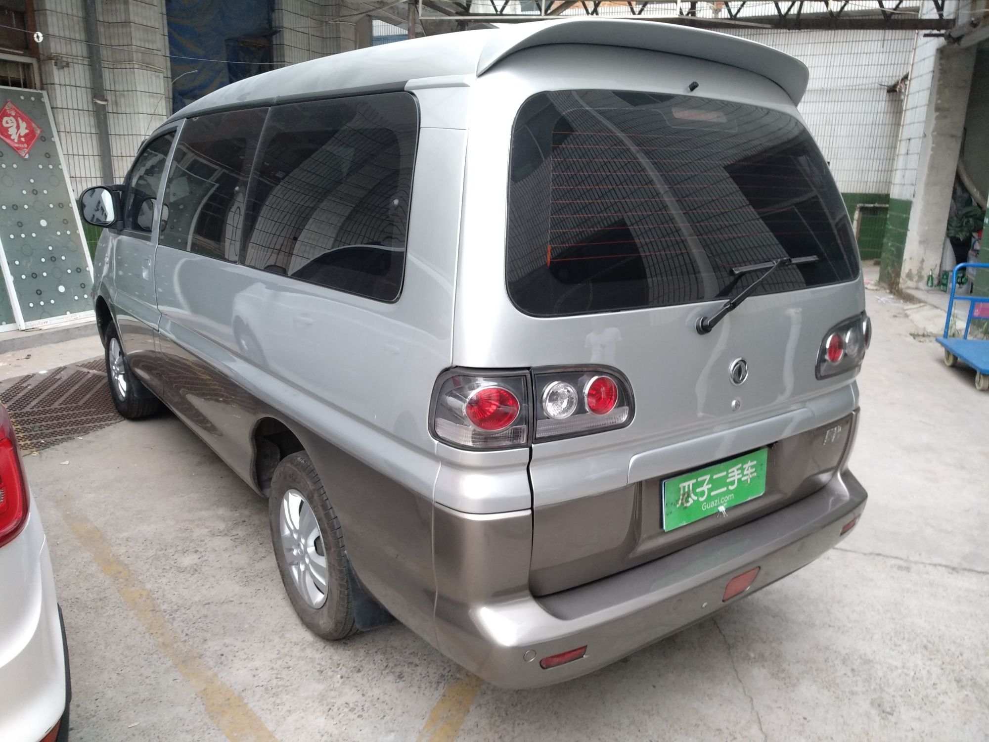 东风风行 菱智 2011款 q3 2.0l 7座长轴标准版