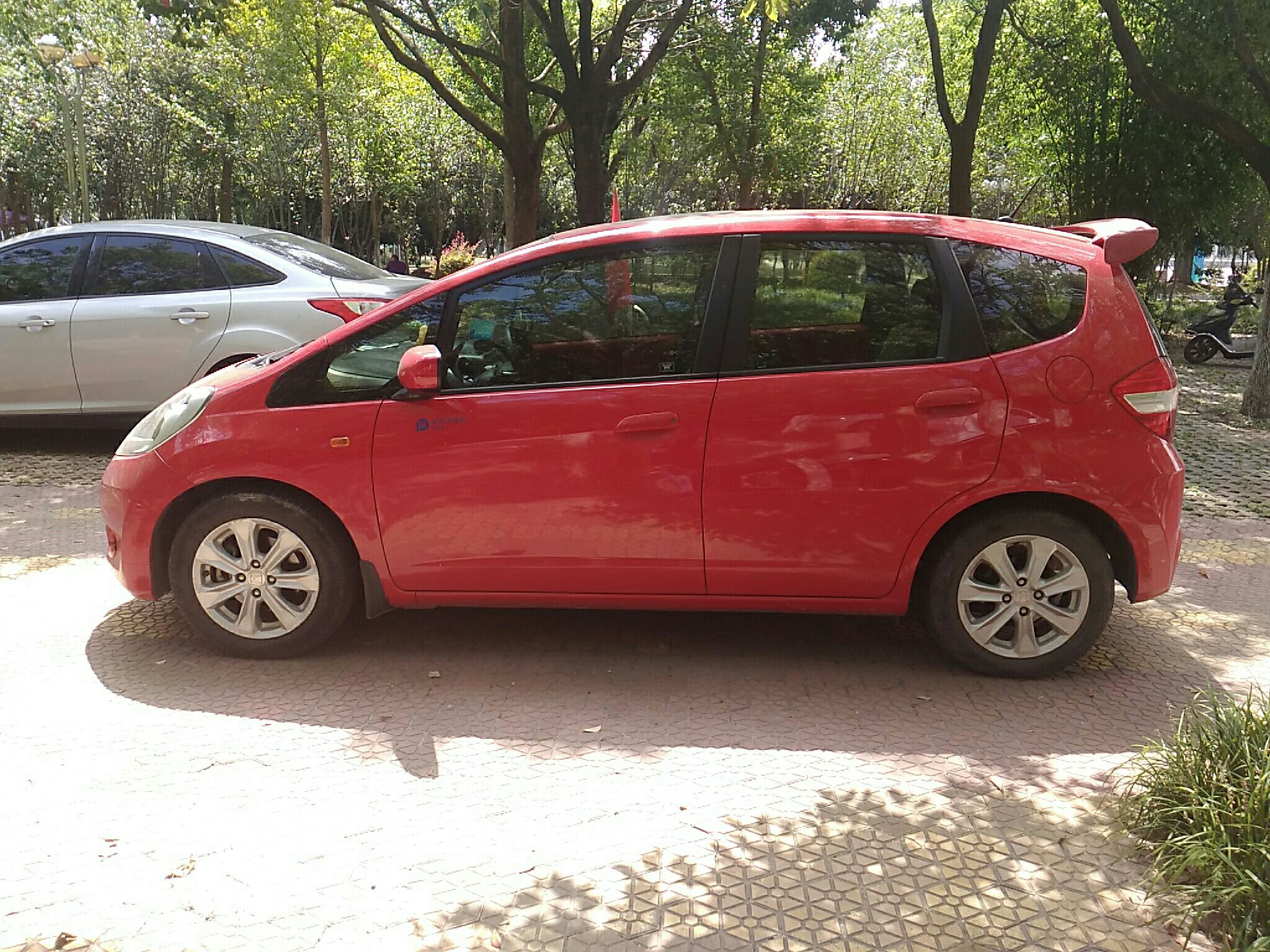 5l 自动 两厢轿车 豪华型 (国Ⅳ)