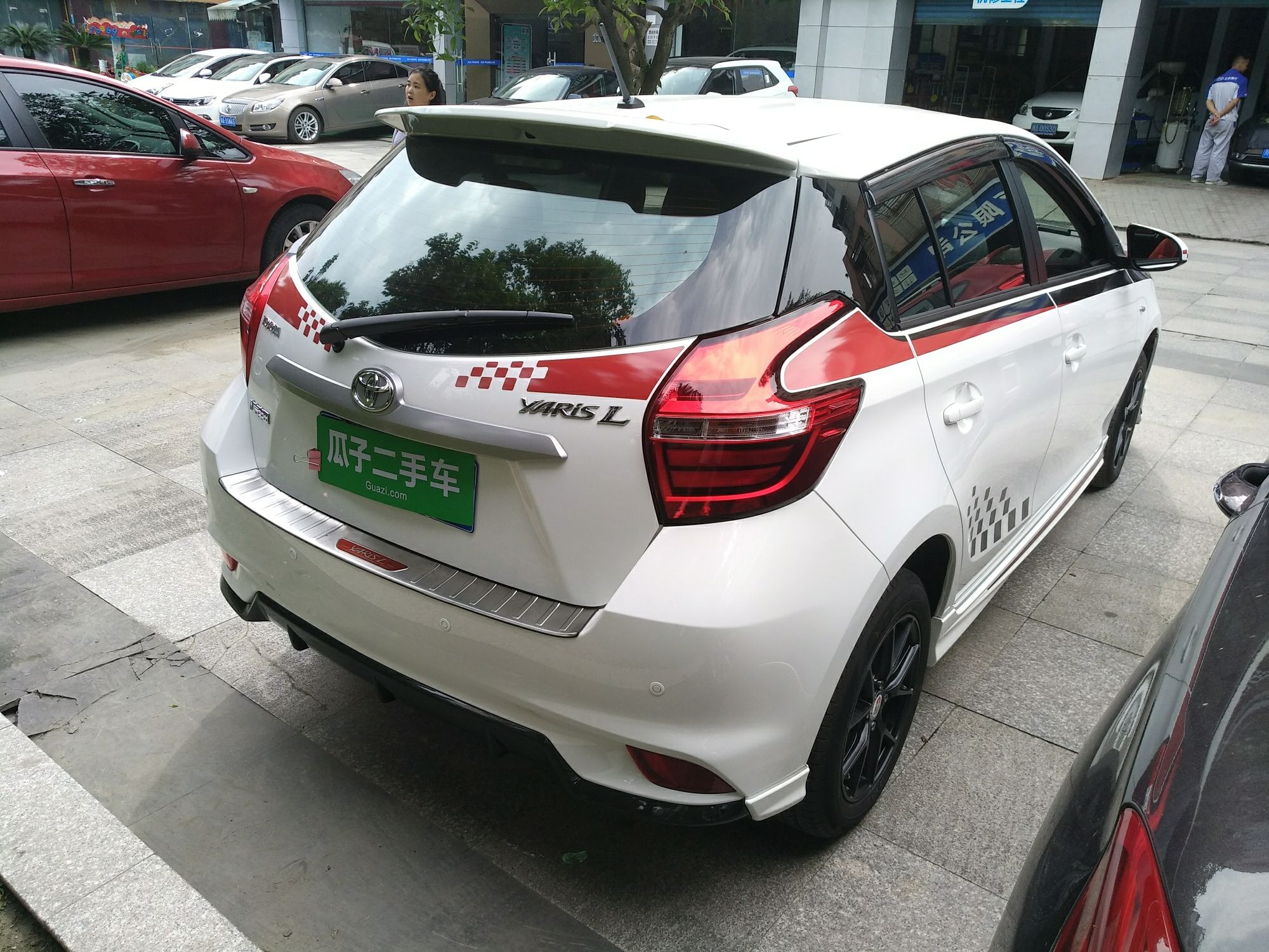 丰田yaris l 致炫 2018款 1.5e cvt冠军限量版