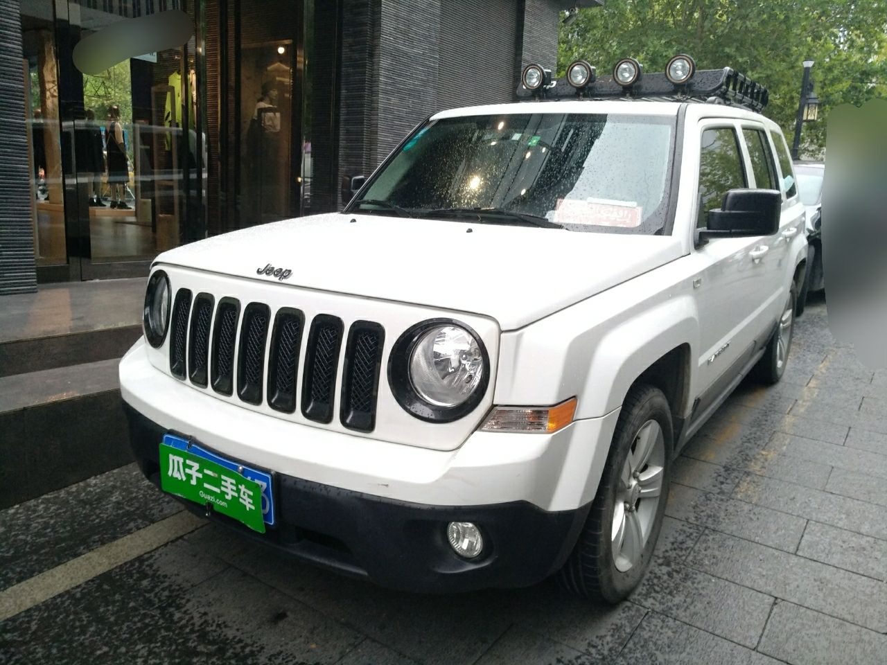 阳江jeep 自由客 2015款 2.4l 运动版(进口)二手车