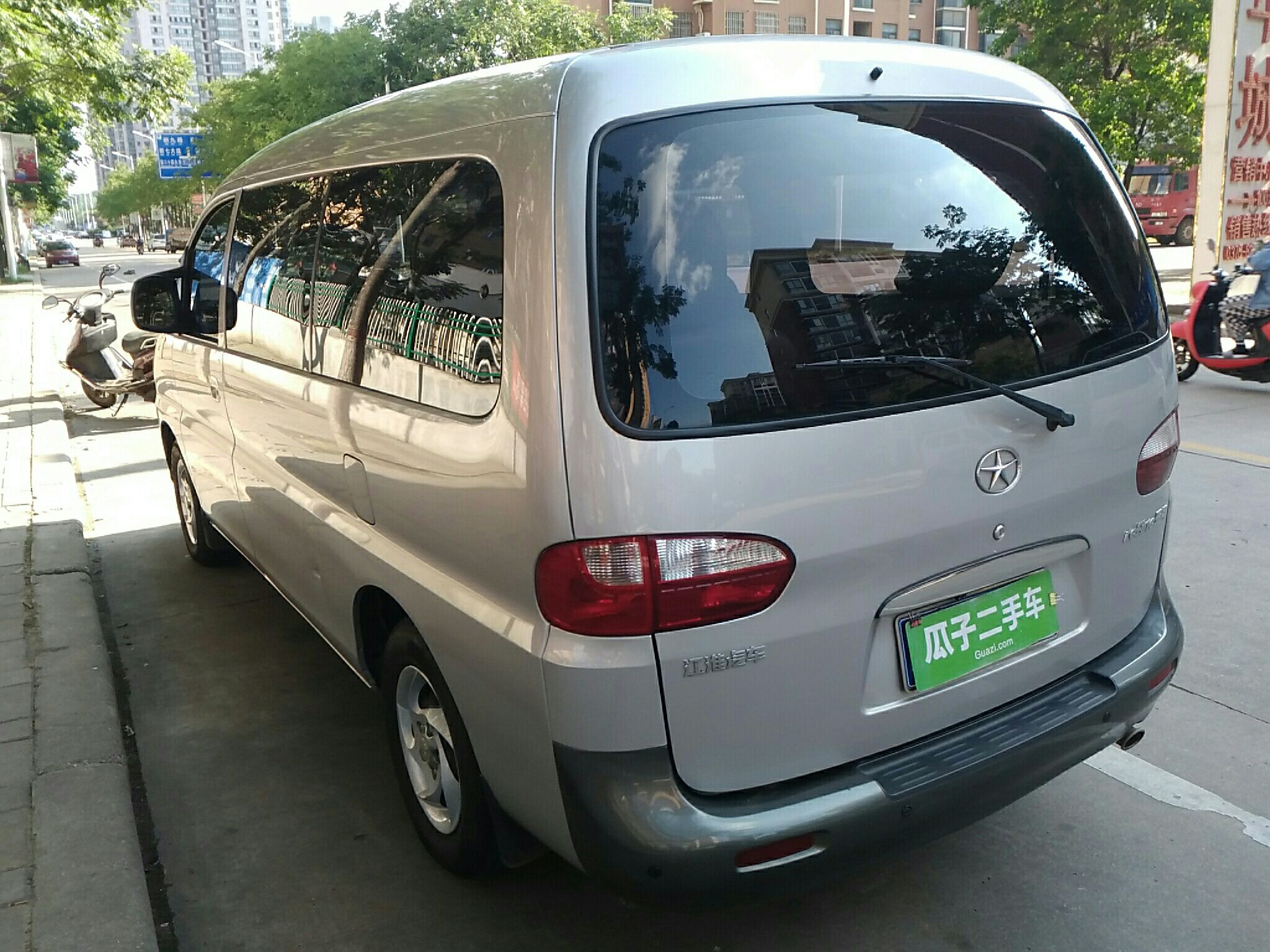 江淮 瑞风 2015款 2.0l穿梭 汽油长轴舒适版hfc4ga3-3d