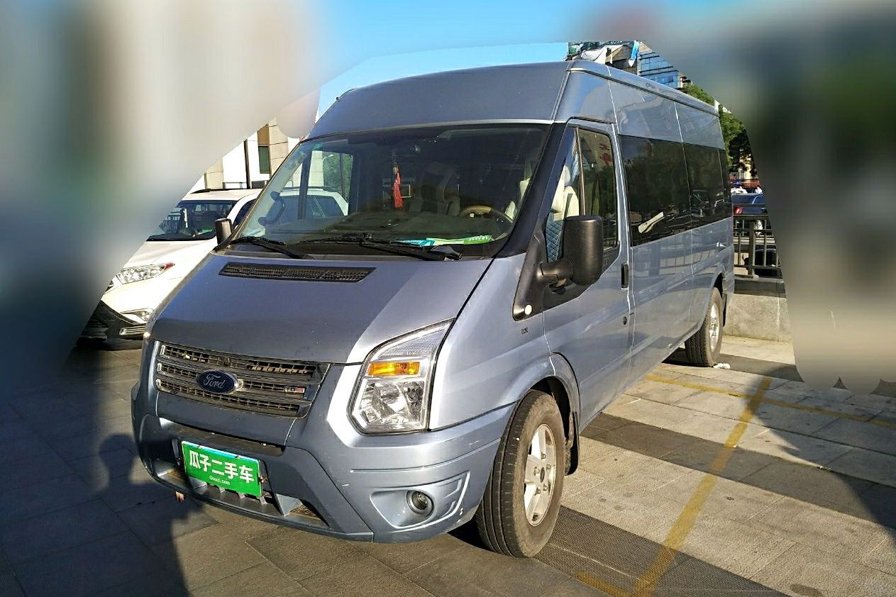福特 新世代全顺 2015款 2.4t长轴9座中顶豪华型客车