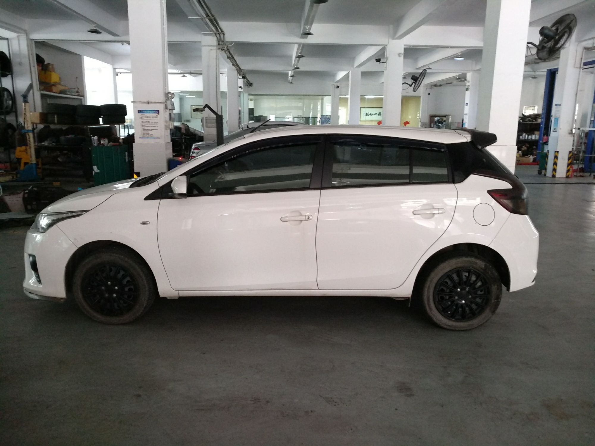 丰田yaris l 致炫 2015款 1.5e 自动魅动版