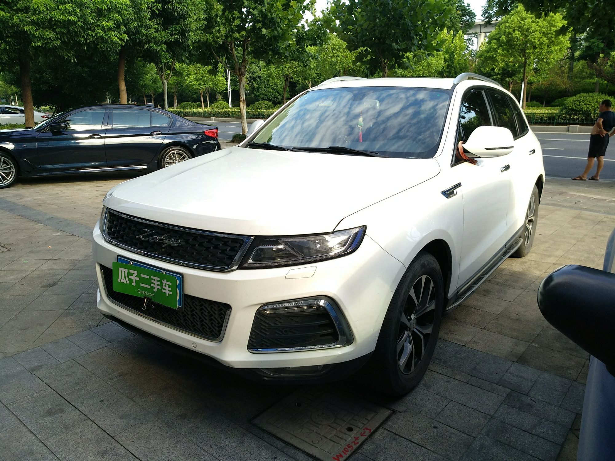 众泰t600 2016款 运动版 2.0t 自动尊享型