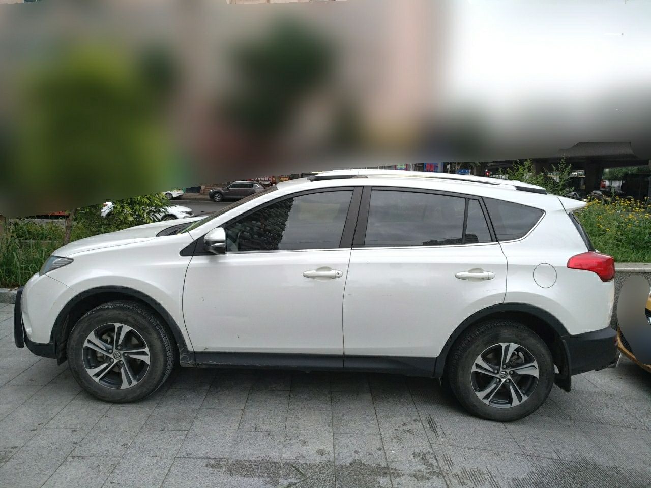 丰田rav4 2015款 2.0l cvt两驱风尚版