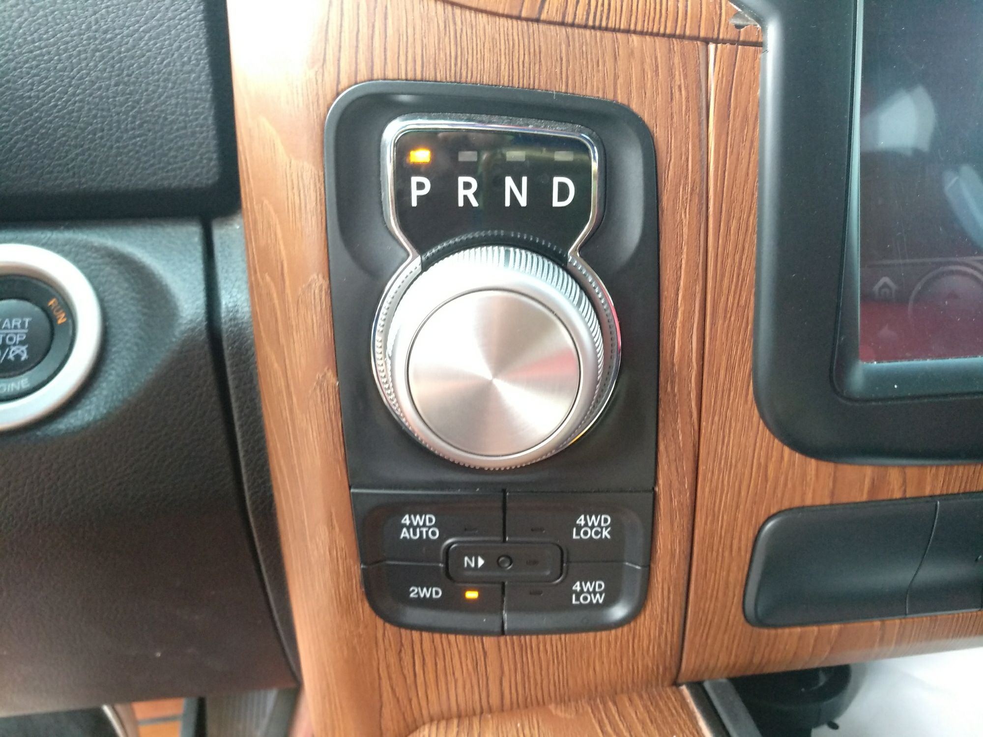 道奇 公羊 1500 laramie longhorn(进口)