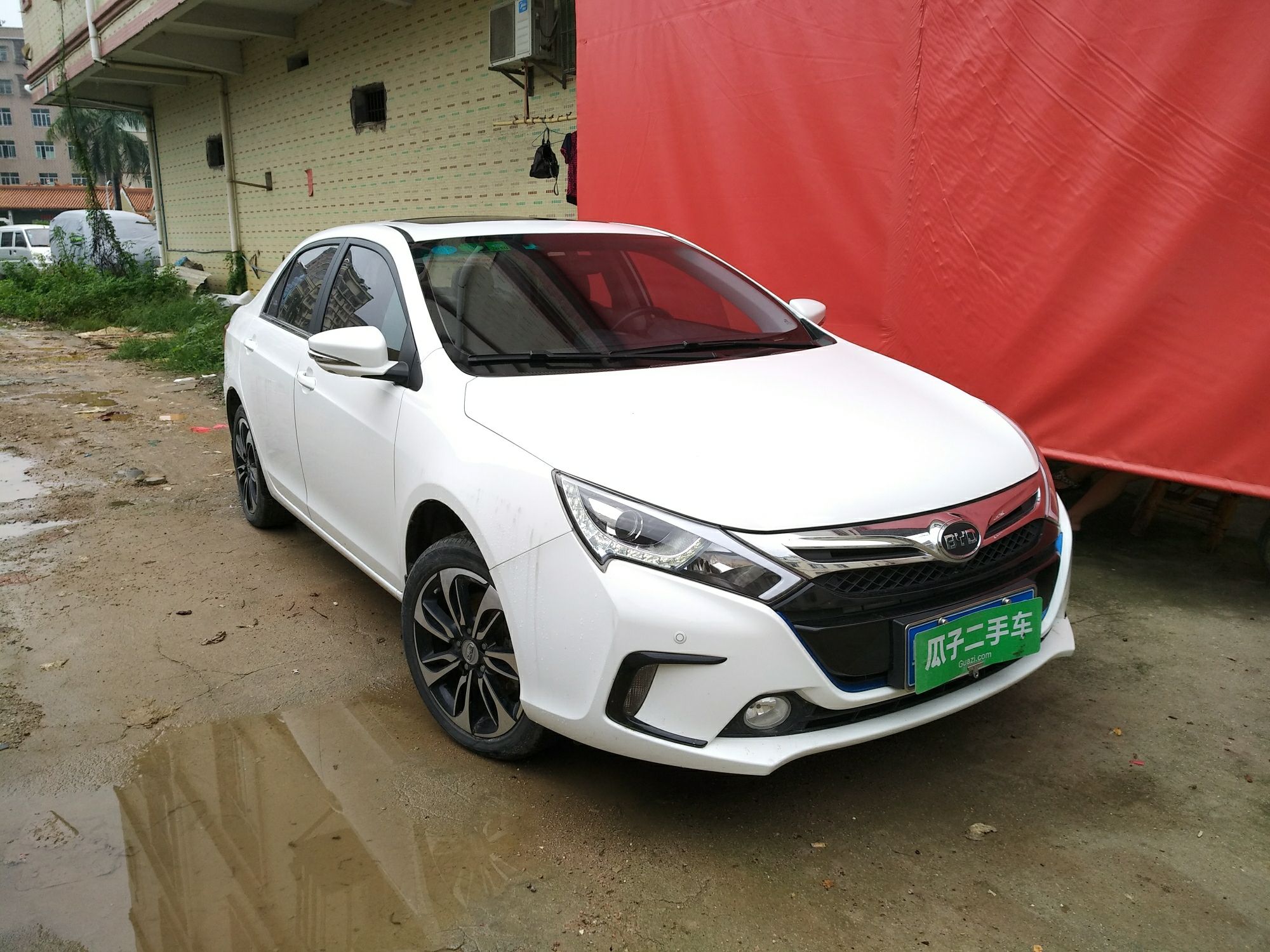 比亚迪 秦 2015款 1.5t 双冠旗舰plus版