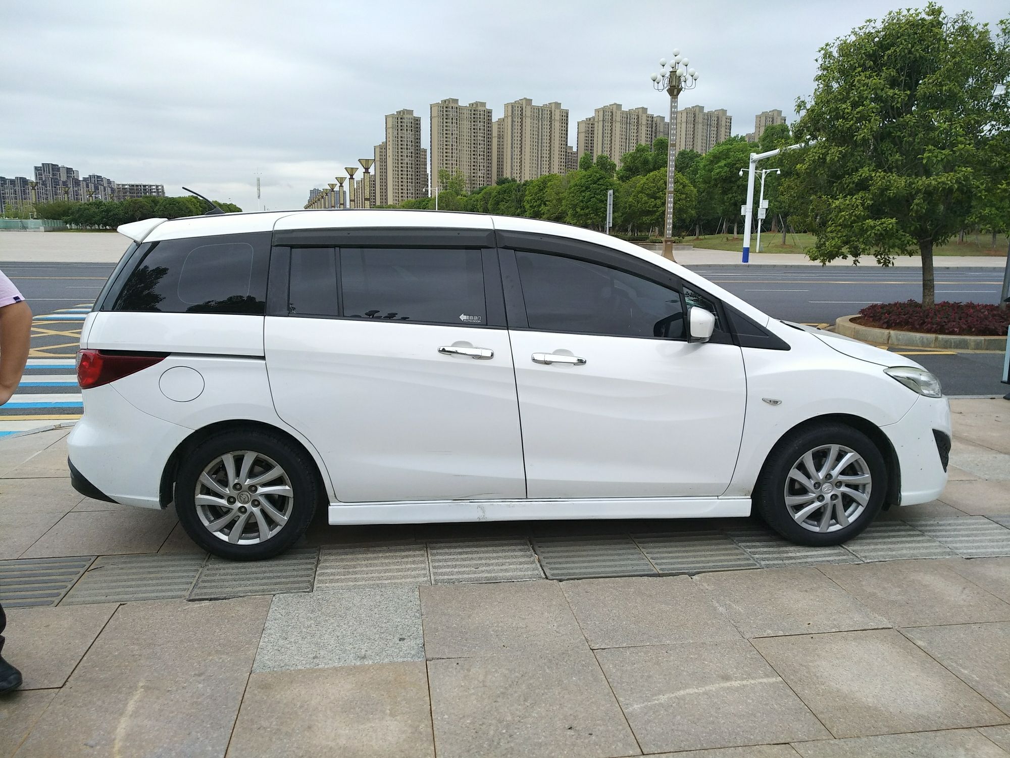 马自达5 [进口] 2011款 2.0l 自动 7座 豪华型