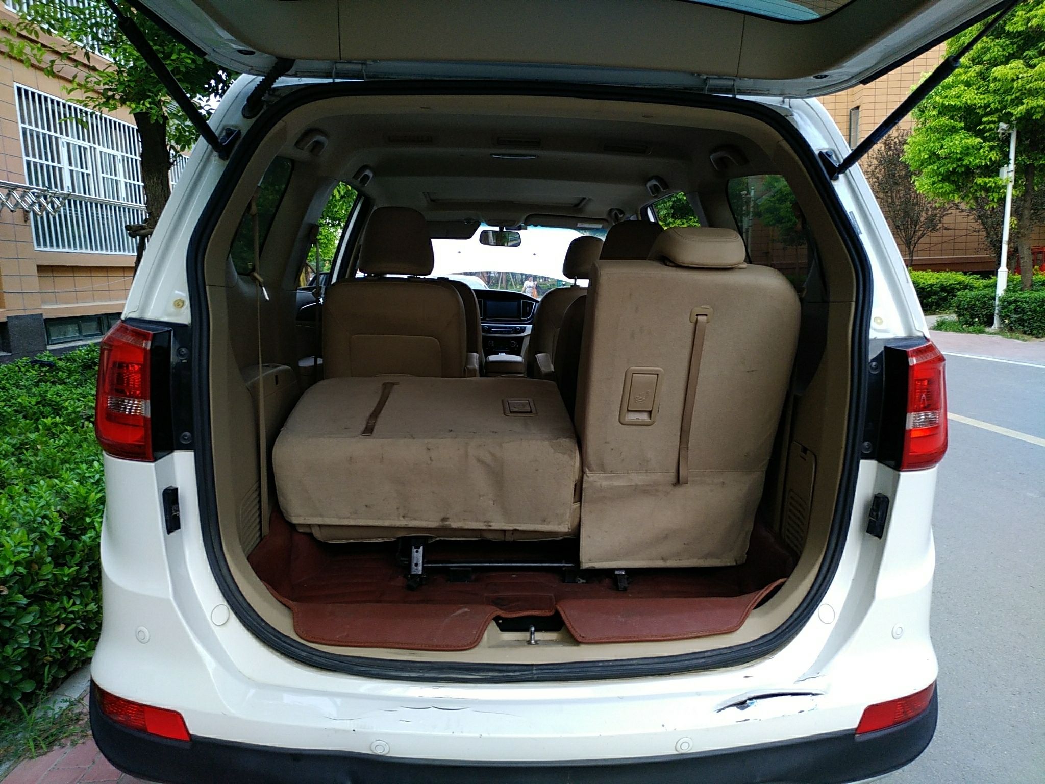 宝骏730 2015款 1.8l 手动豪华导航esp版 7座