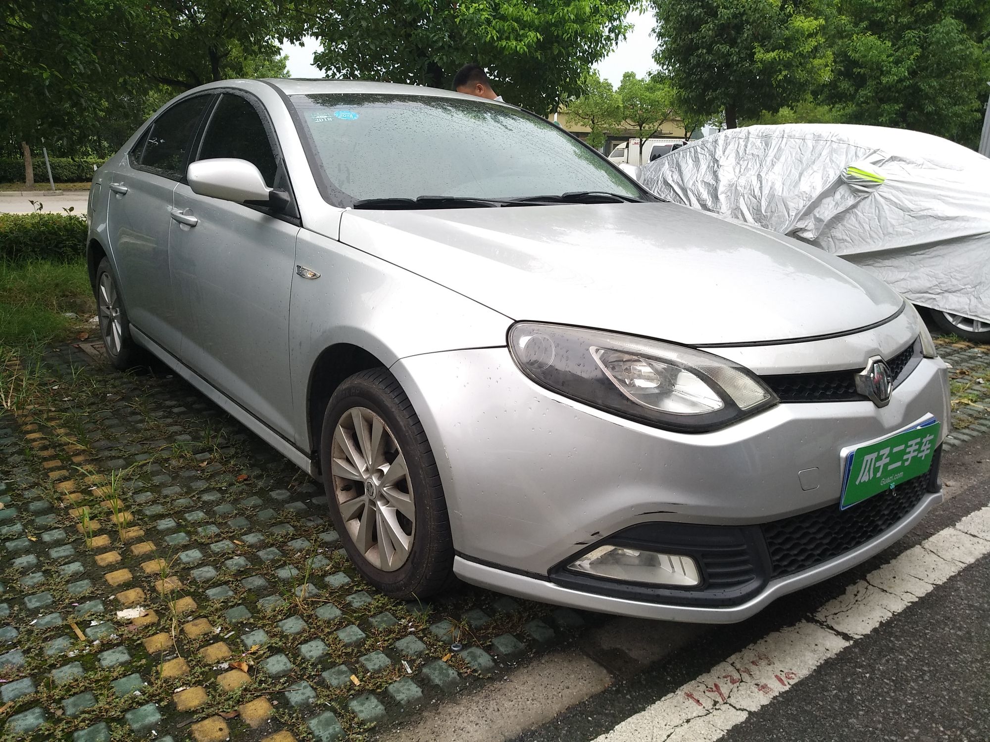 mg6 2011款 三厢 1.8l 自动精英版