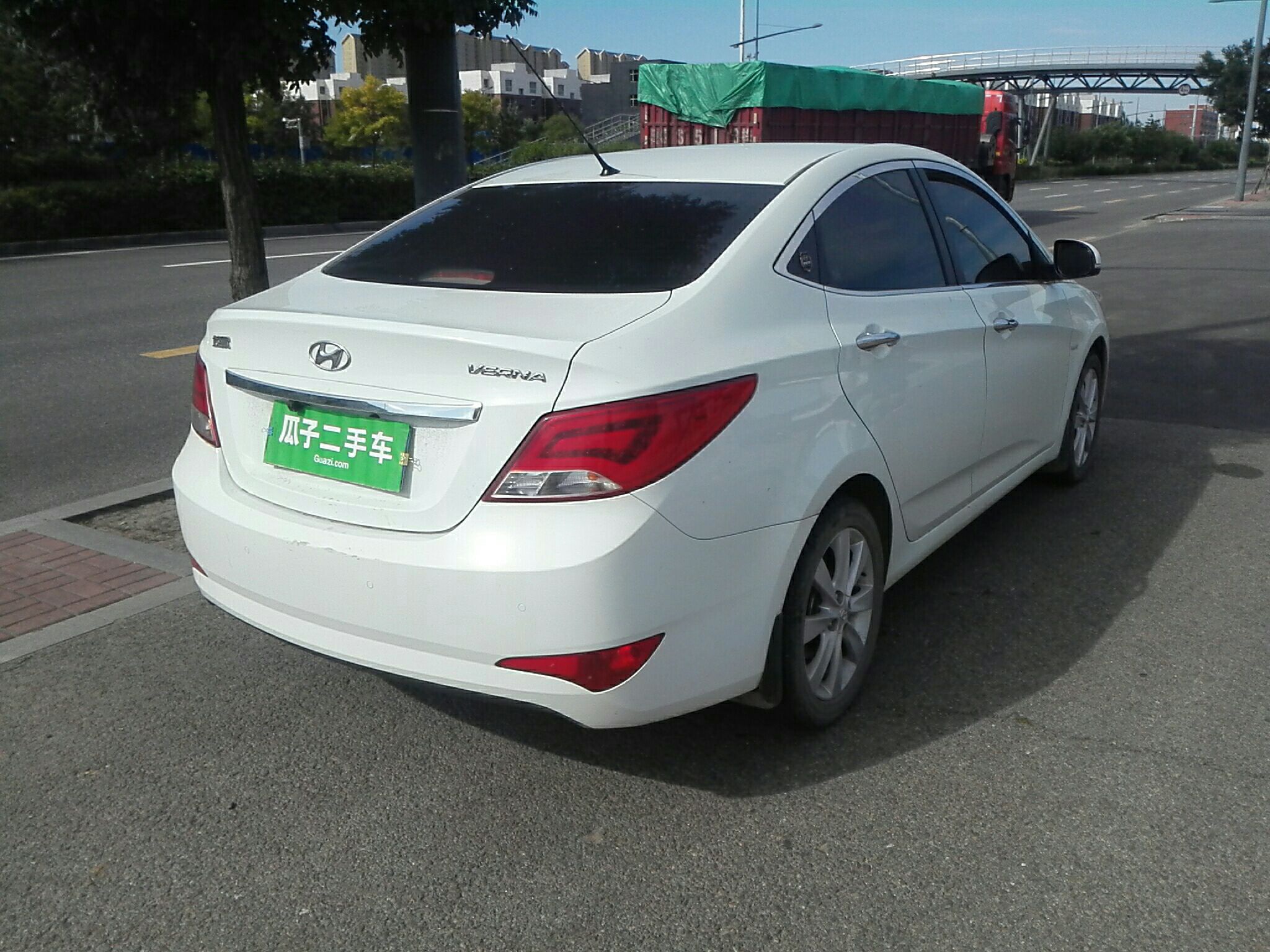 现代 瑞纳 2014款 1.4l 手动顶级型top