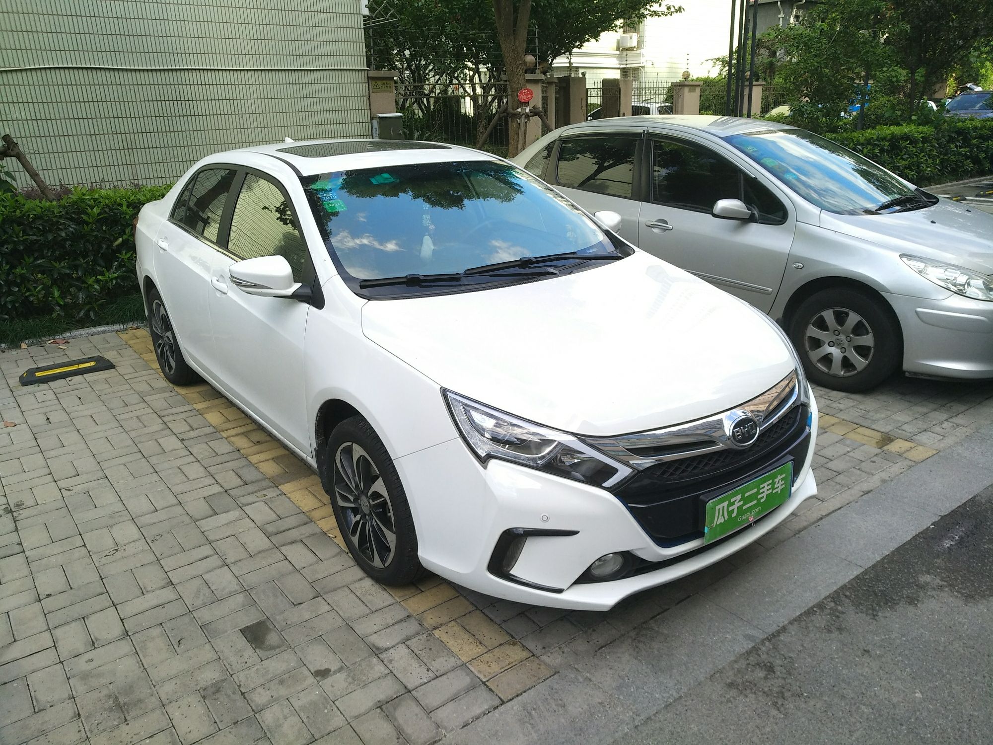 比亚迪秦 2015款 1.5t 自动 旗舰plus版 (国Ⅳ)