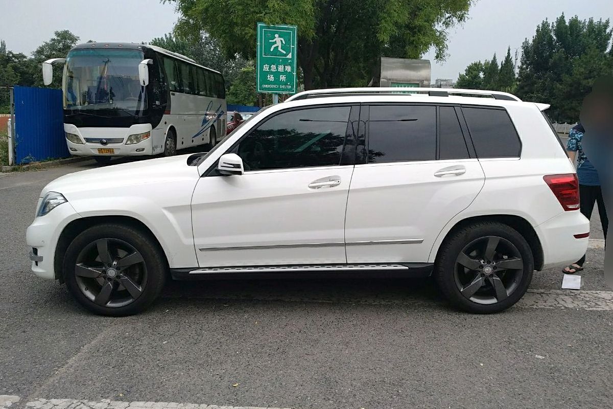 奔驰glk级 2013款 改款 glk 300 4matic 时尚型