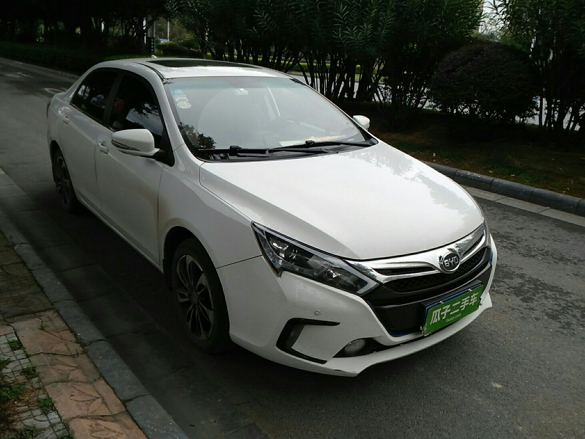 比亚迪 秦 2015款 1.5t 双冠旗舰plus版