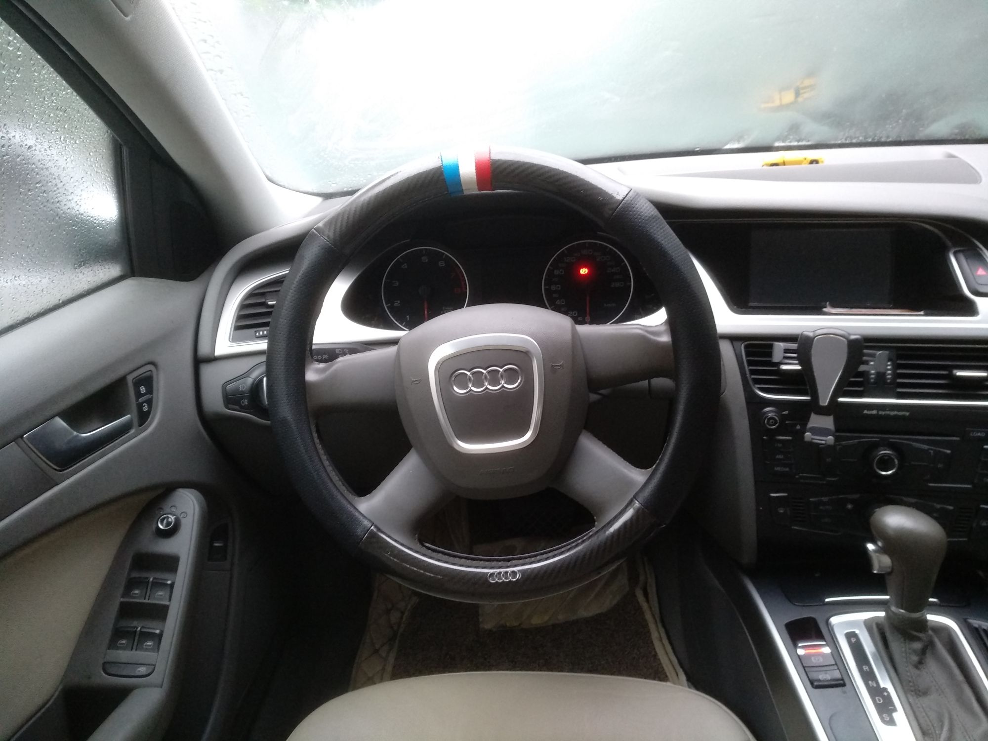 奥迪a4l 2011款 1.8 tfsi 舒适型