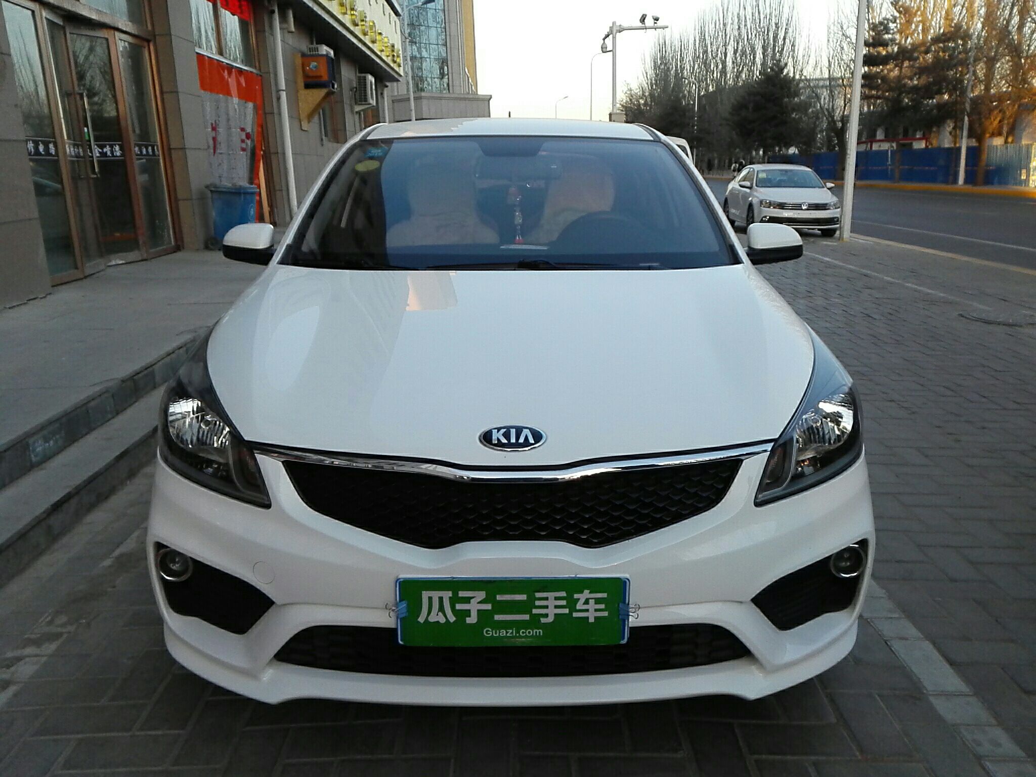起亚k2 2017款 三厢 1.4l mt gls