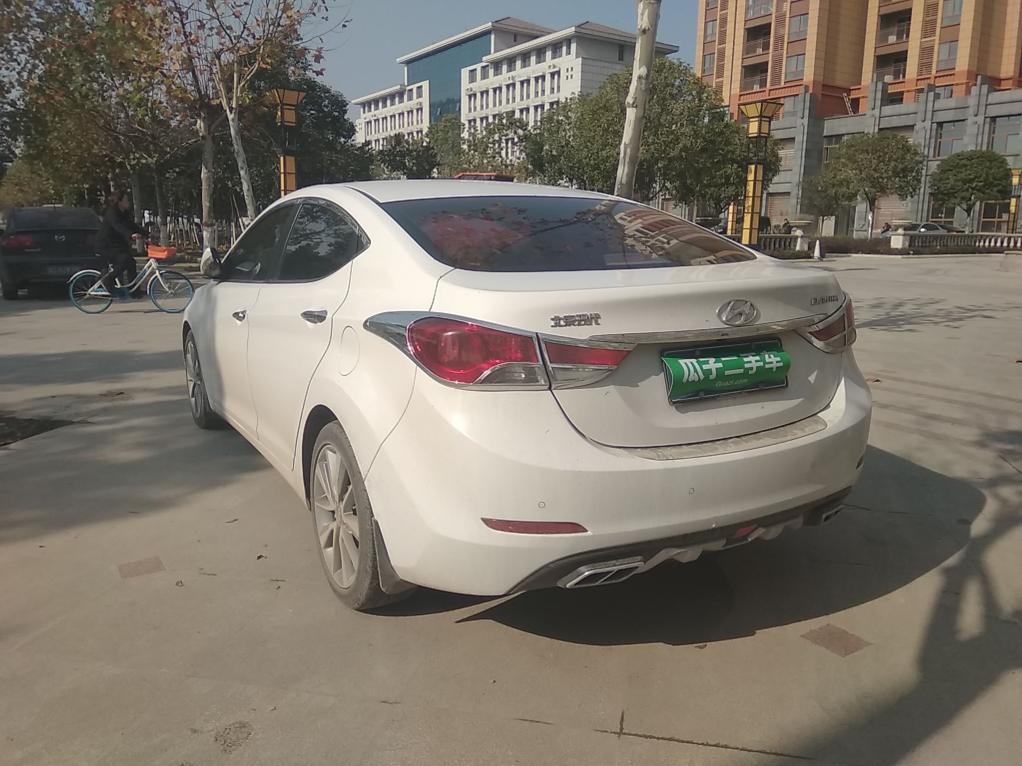 现代 朗动 2015款 1.6l 自动尊贵型